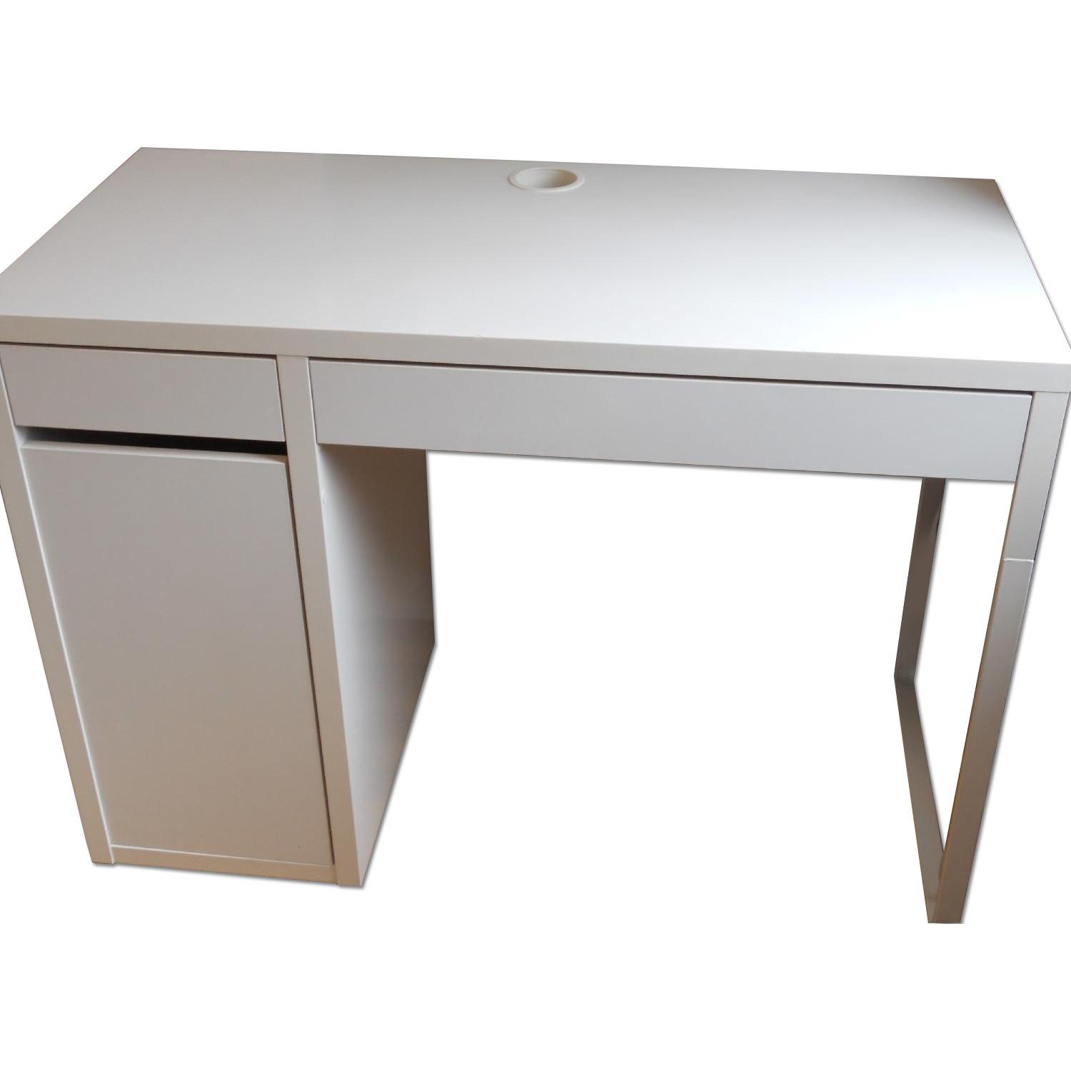Ikea Micke Desk + Lack Shelf AptDeco