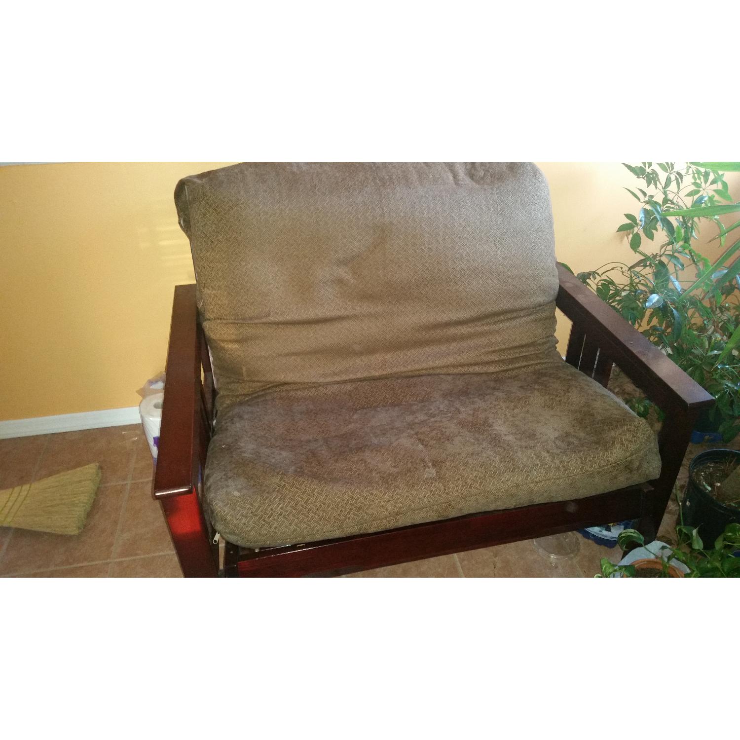 Loveseat/Futon - image-1