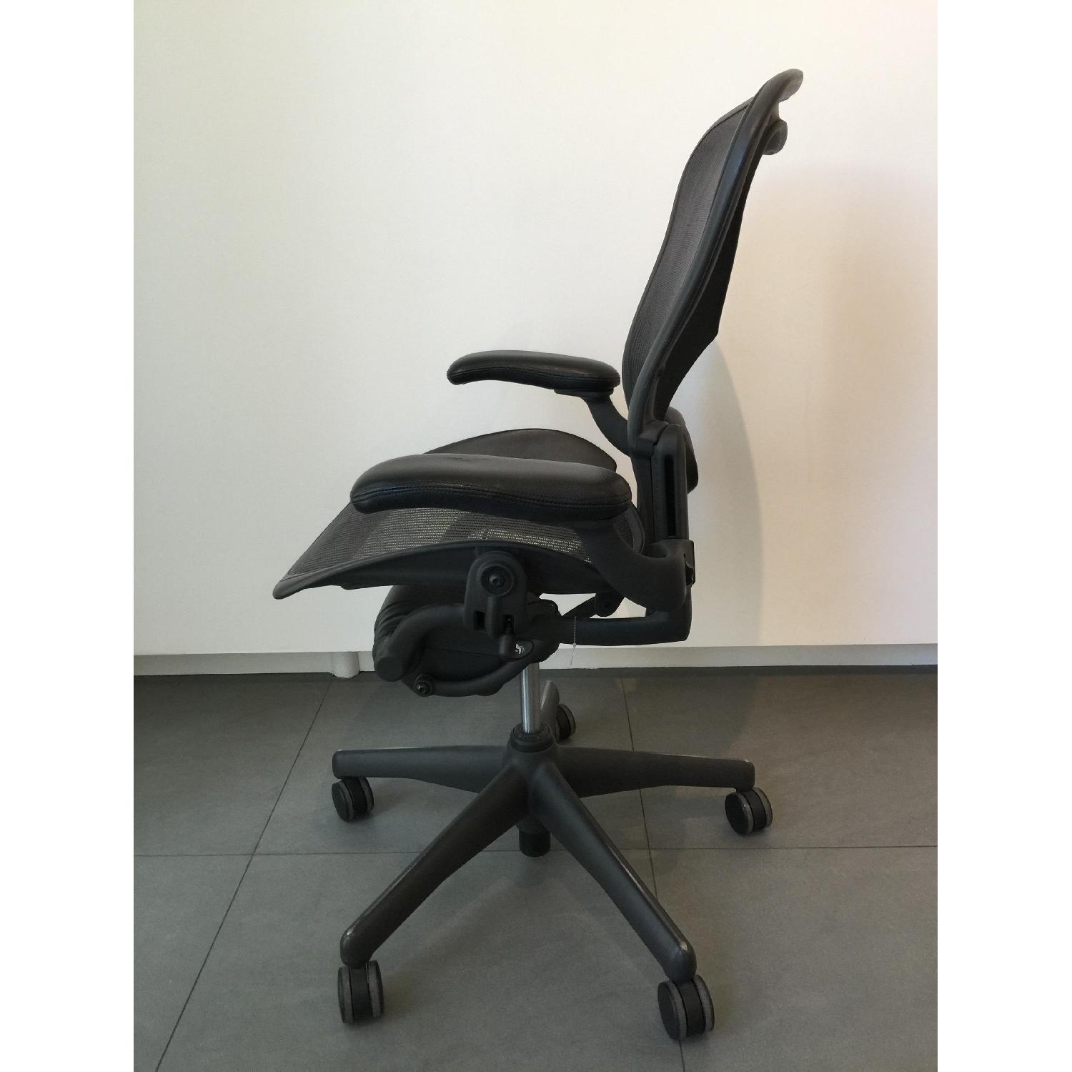 Herman Miller Aeron Office Chair - image-1