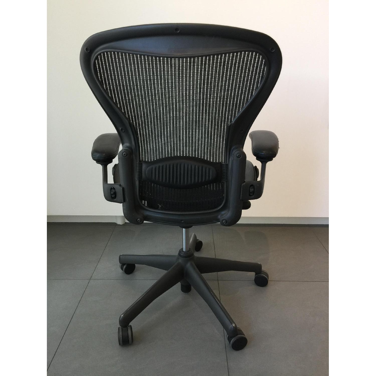 Herman Miller Aeron Office Chair - image-2