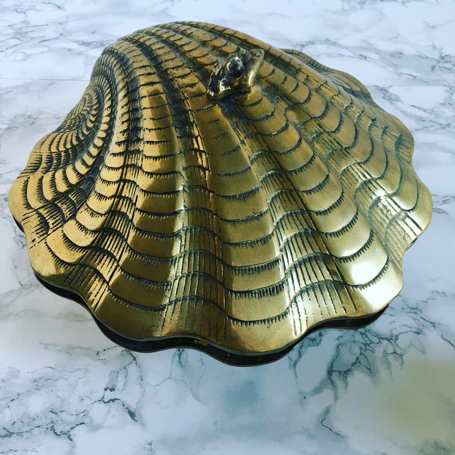 Large Hinged Brass Clam Shell - image-4