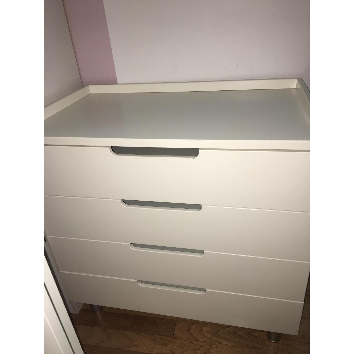 Oeuf Classic 4 Drawer Dresser in White - image-4