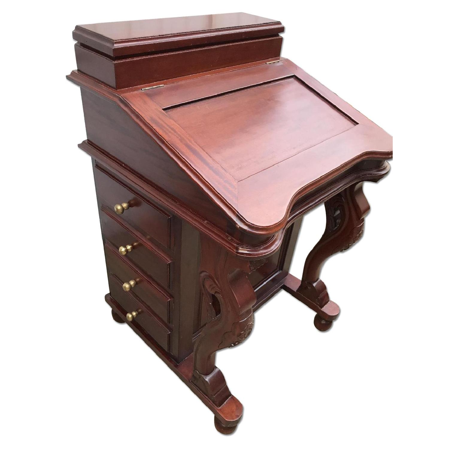 Captain's Desk - image-0