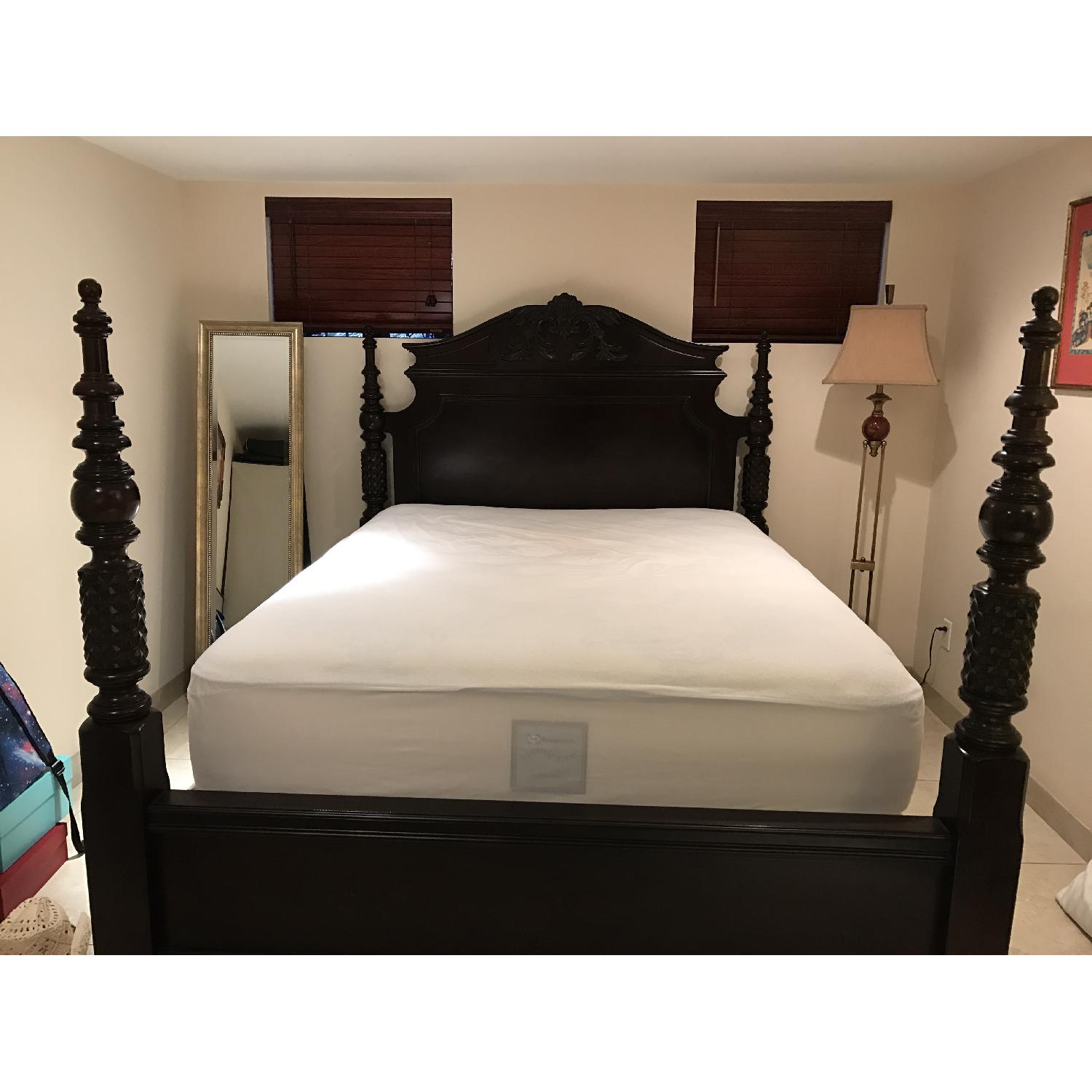 Raymour & Flanigan 3 Piece Bedroom Set - image-1