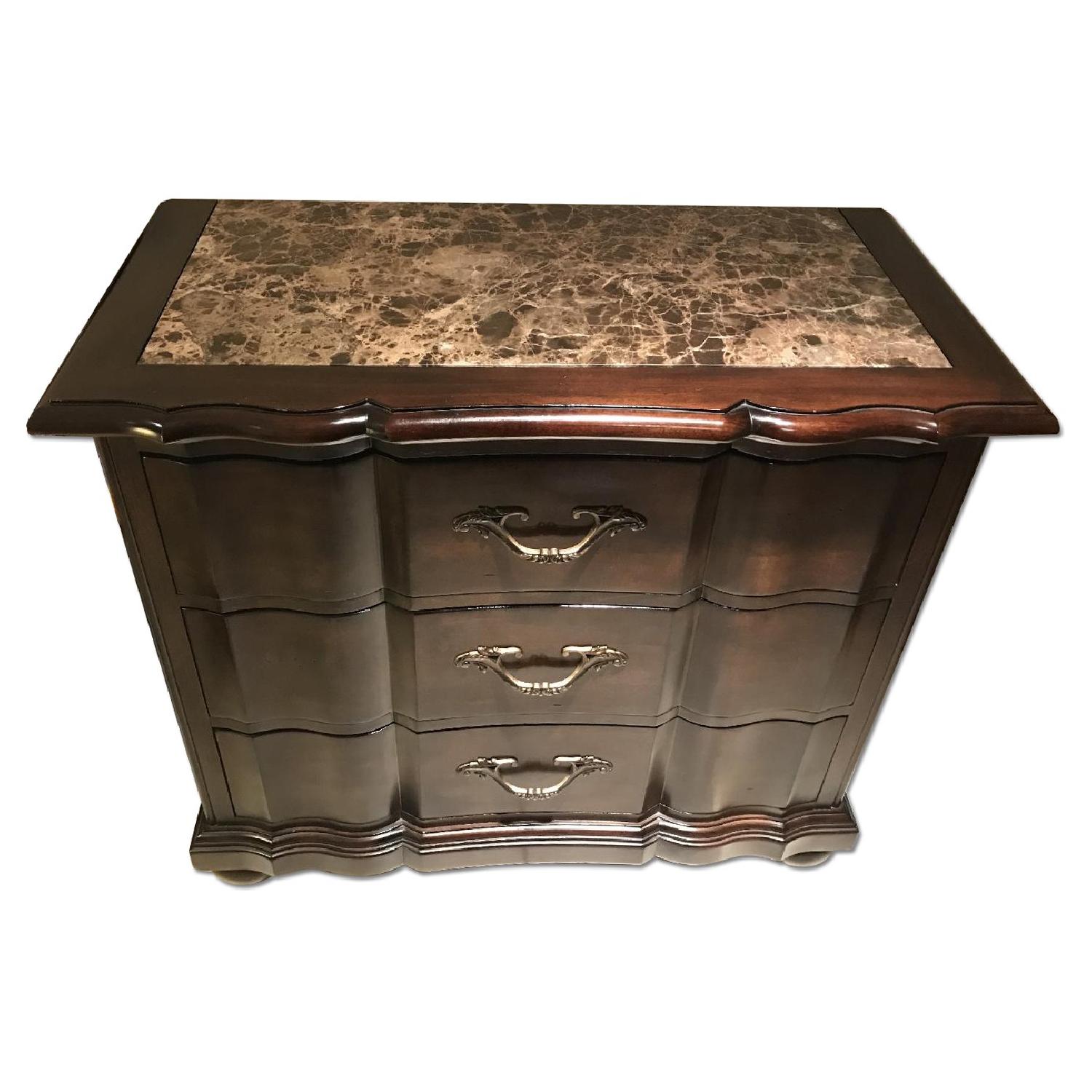 Raymour & Flanigan 3 Piece Bedroom Set - image-10