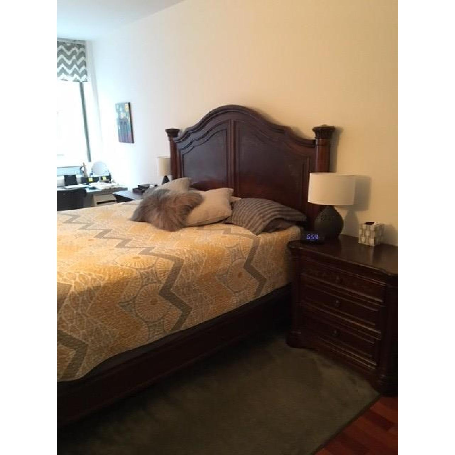 Bloomingdales 4 Piece Handpainted Wood King Size Bedroom Set - image-1