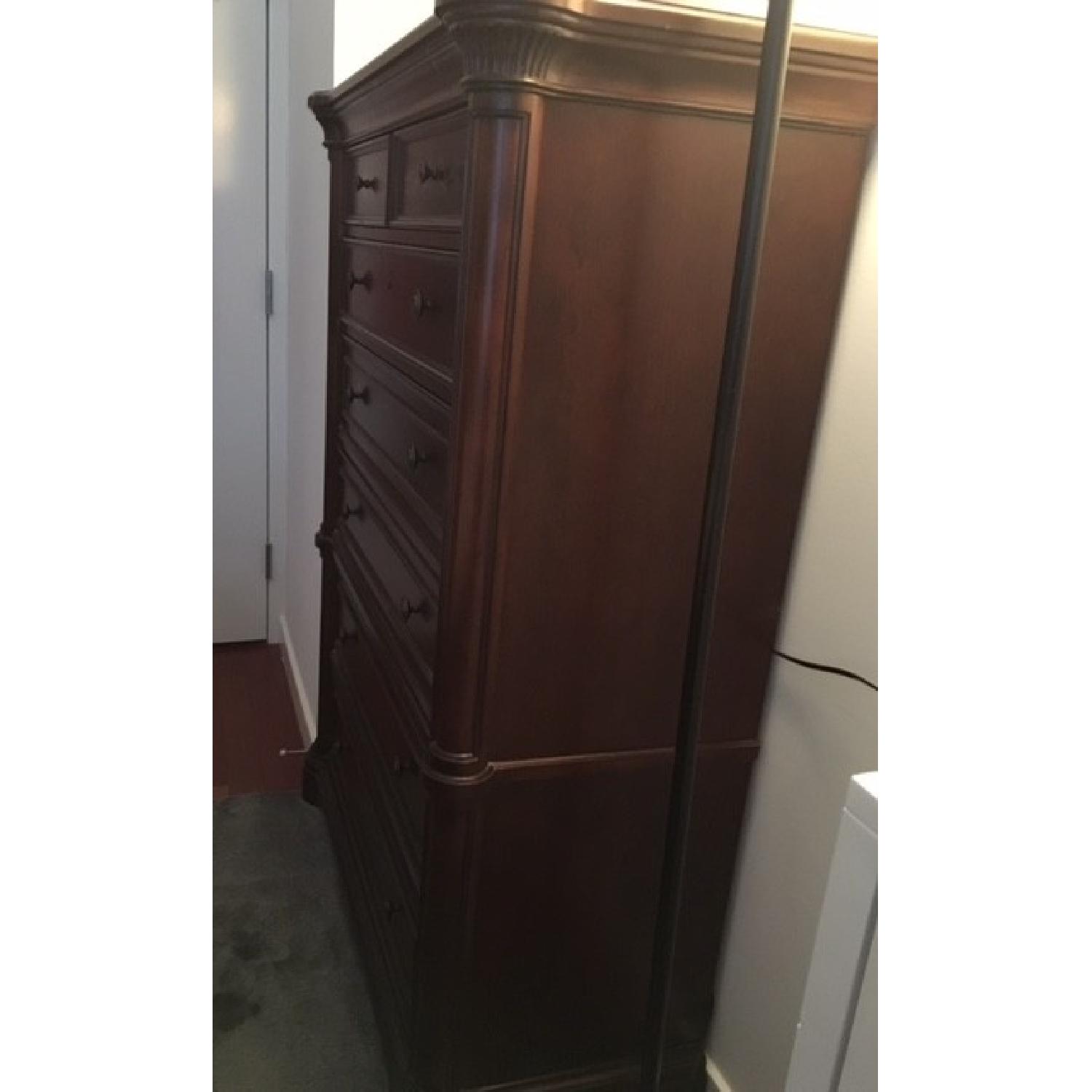 Bloomingdales 4 Piece Handpainted Wood King Size Bedroom Set - image-5