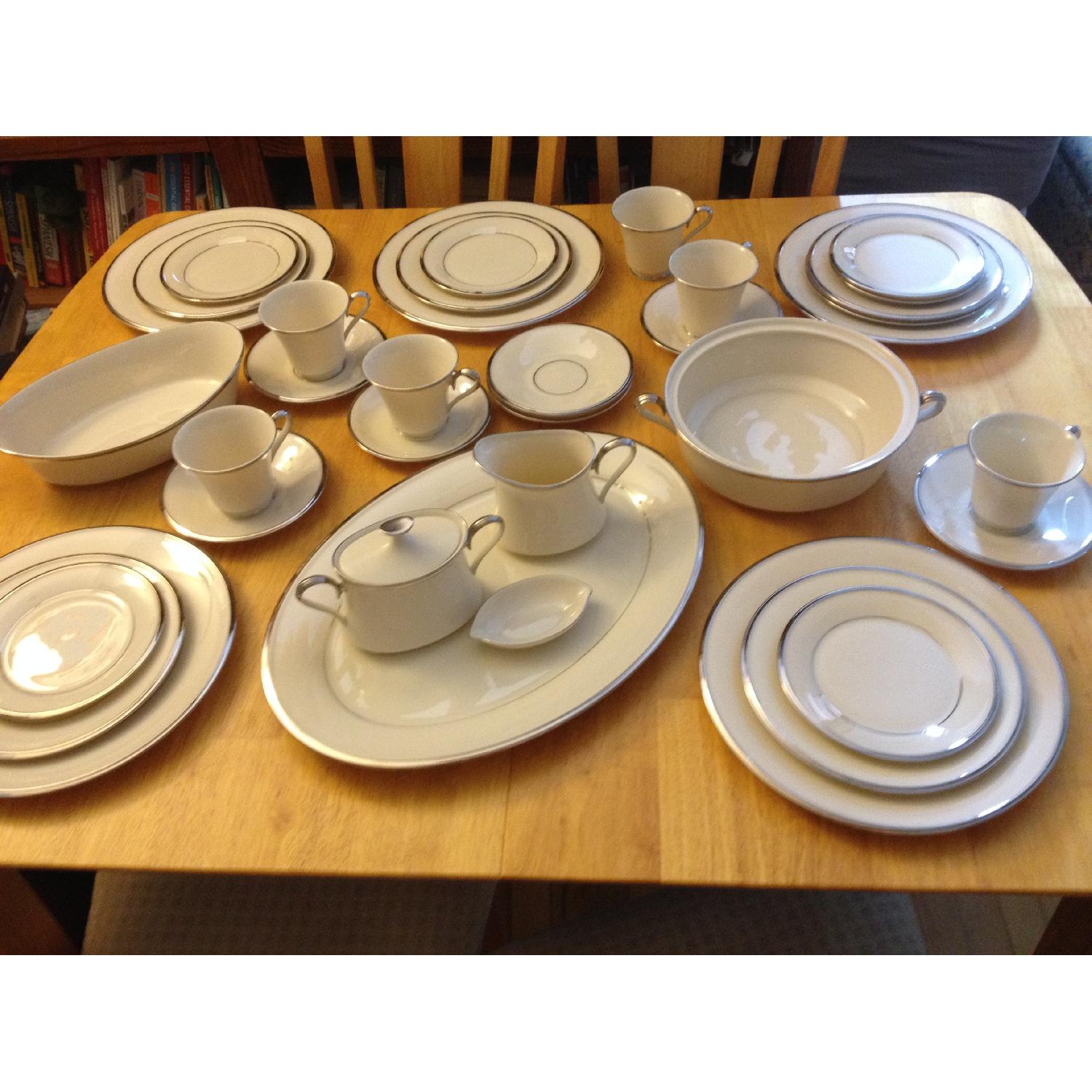 Lenox Solitaire 5 Place Chinaware Setting - image-3