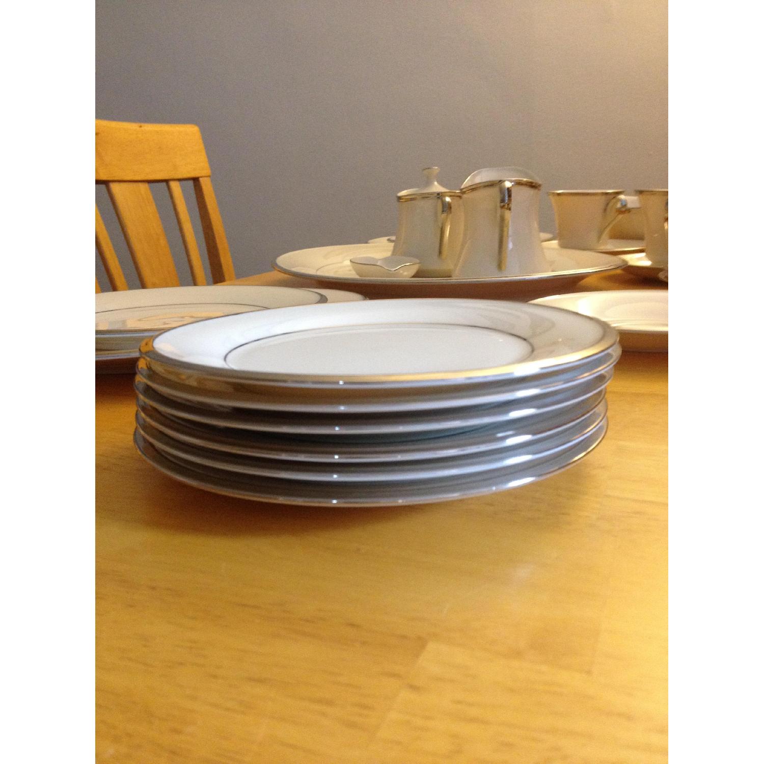 Lenox Solitaire 5 Place Chinaware Setting - image-7