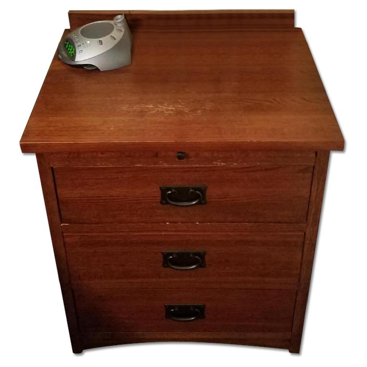 Kimball & Young Solid Wood 5 Piece Queen Bedroom Set - image-7