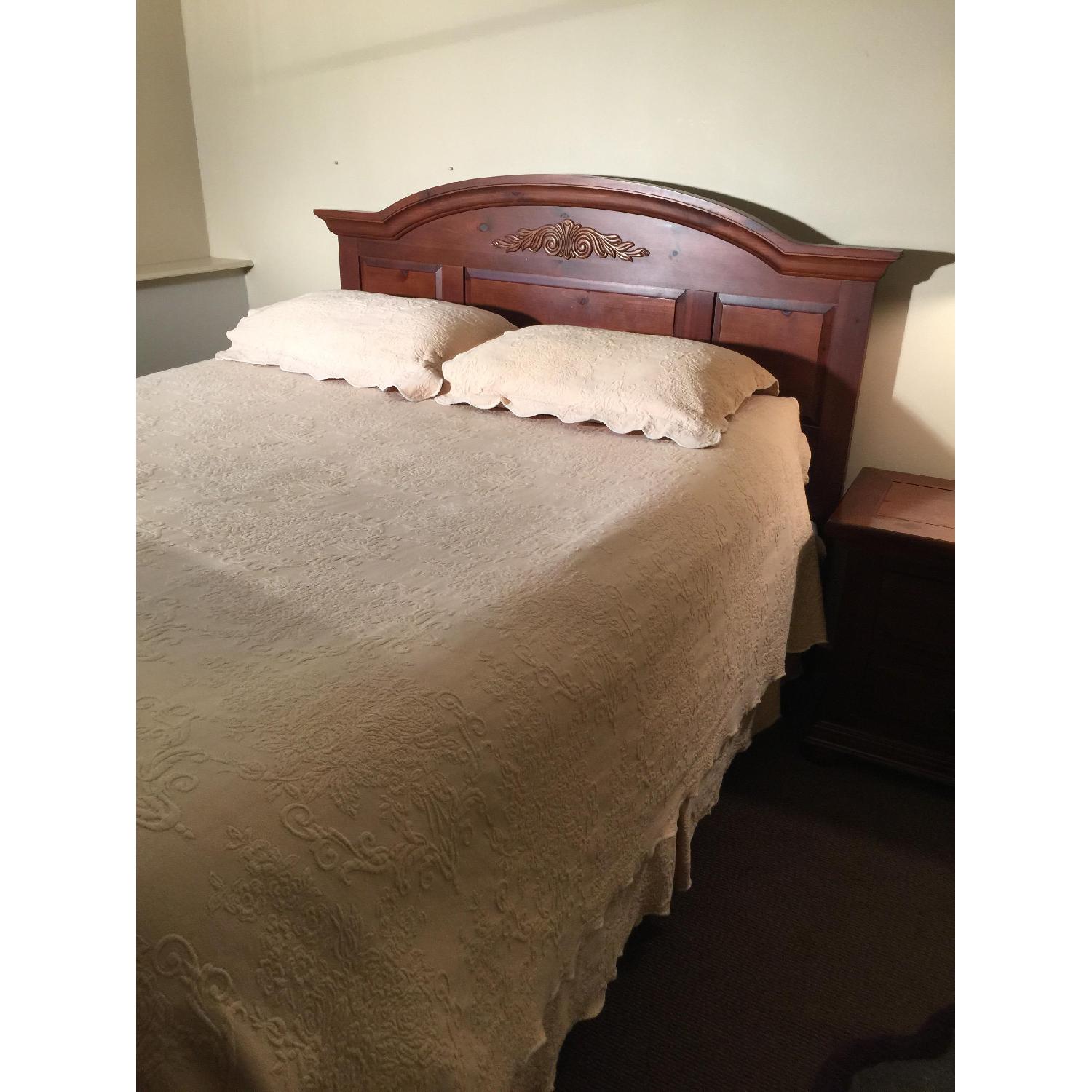 Broyhill Fontana Cherry Headboard & Footboard AptDeco