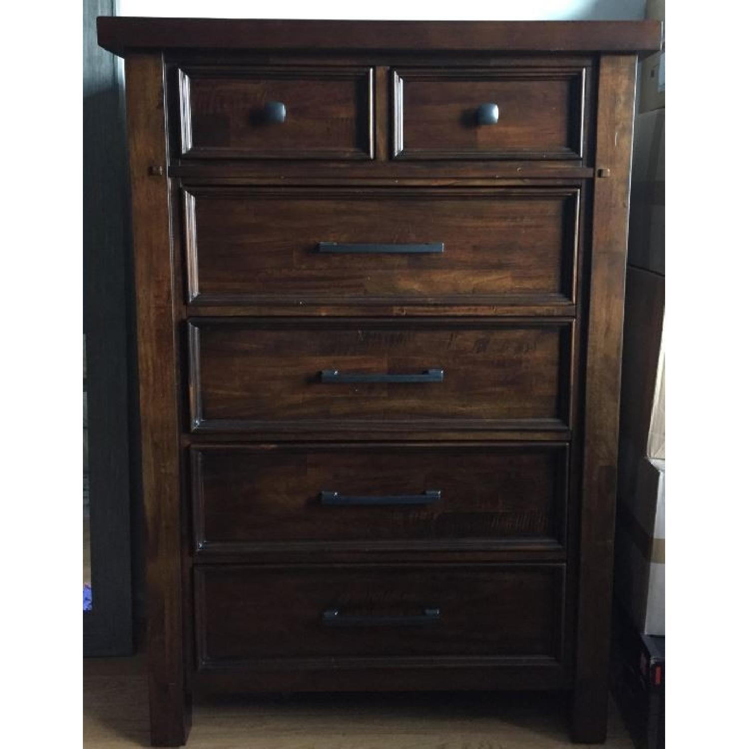 Bob's 6 Drawer Dresser AptDeco