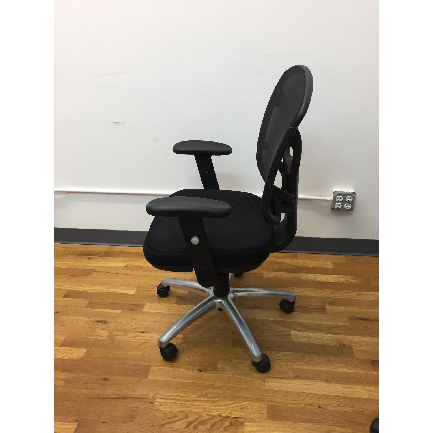 Mesh Office Chair - image-4