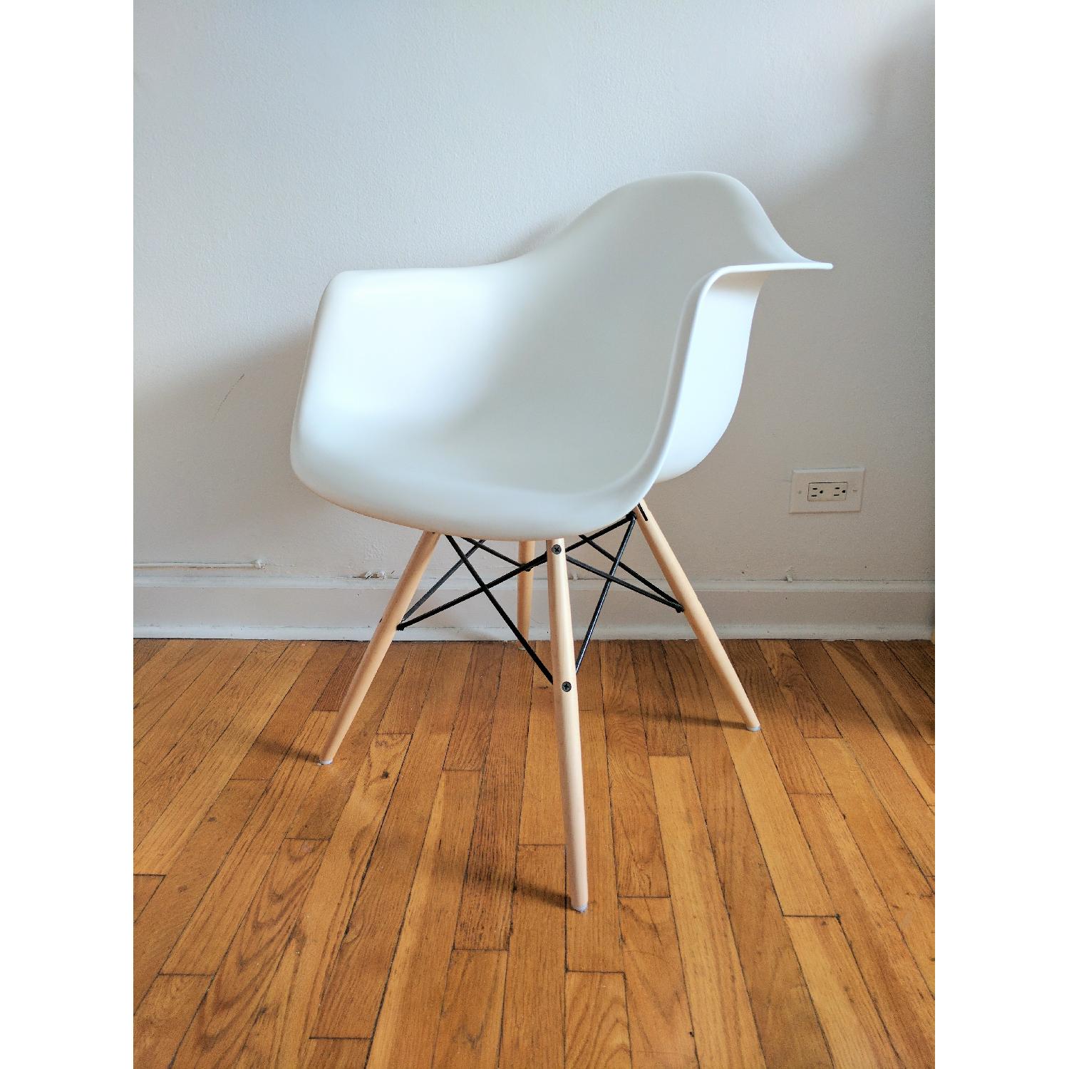 Herman Miller White Eames Plastic Molded Chair w/ Dowel Legs - image-3