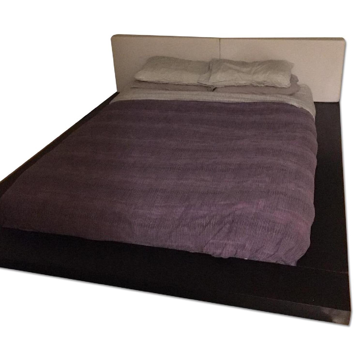 Room & Board Arata Platform Bed w/ Grey Leather Headboard - image-5