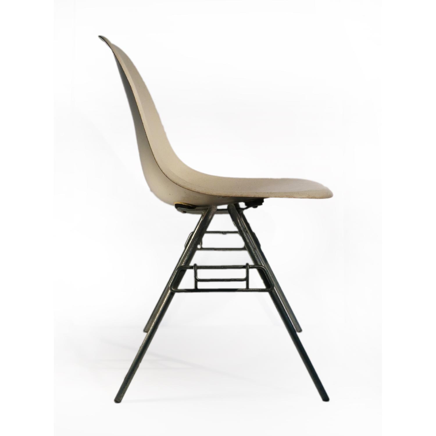 Herman Miller Eames Fiberglass Stackable Chair - image-1