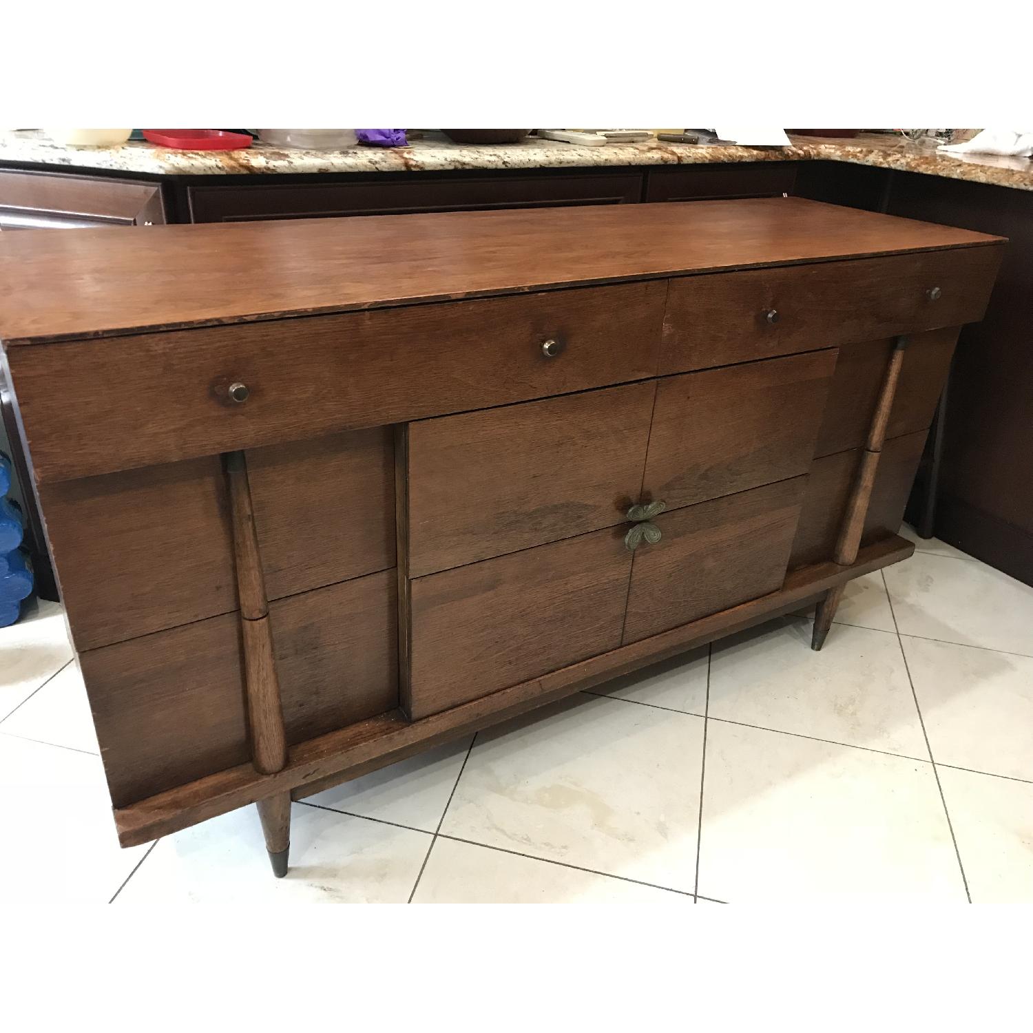 Mid Century Modern Dresser/Ccredenza - image-7
