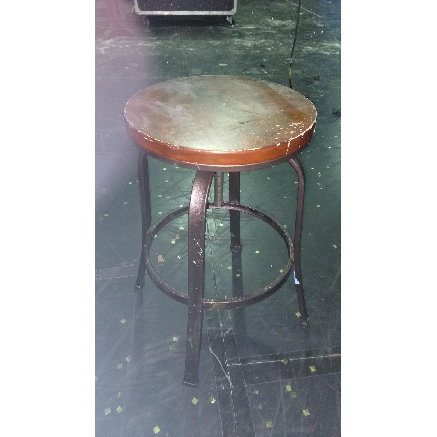 Adjustable Spinning Stools - image-3