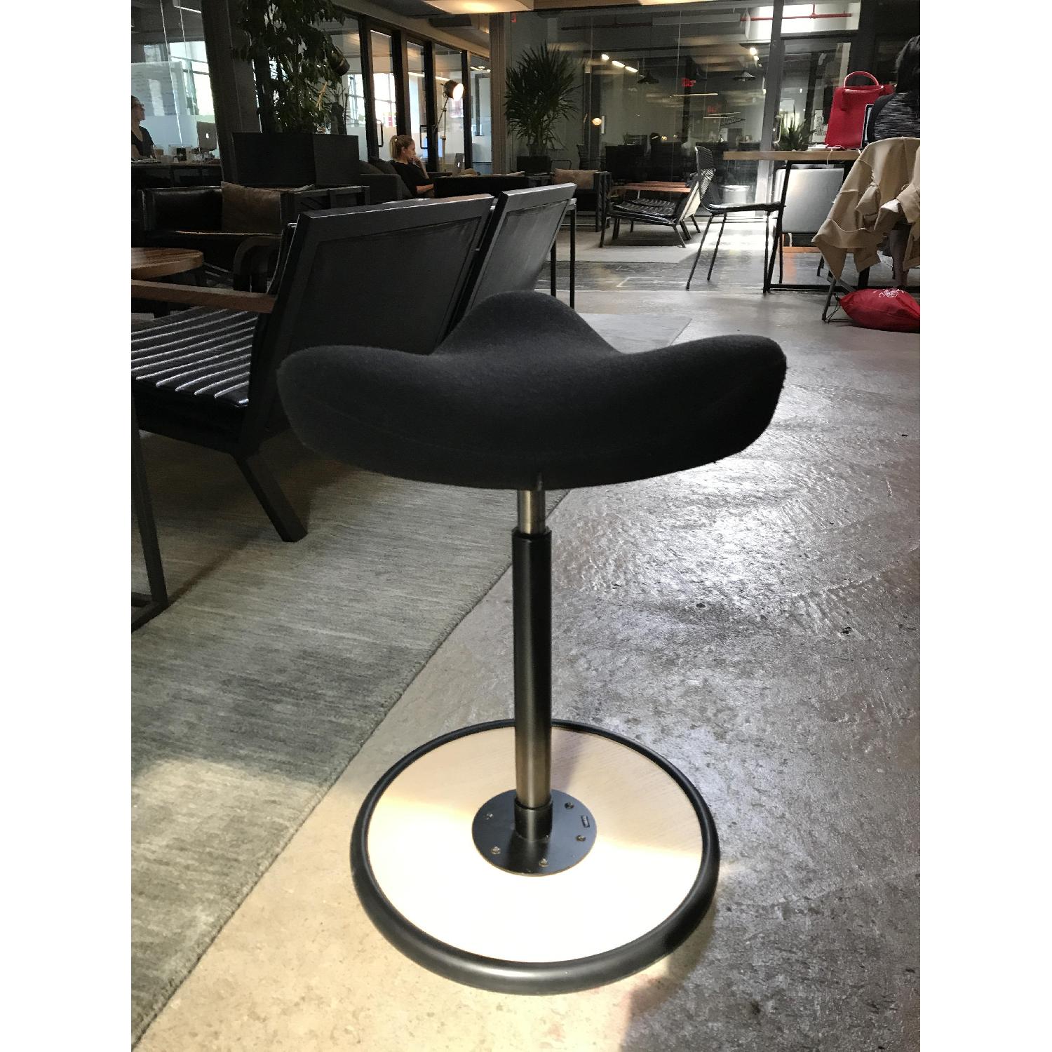 Varier Move Standing Stools - image-5