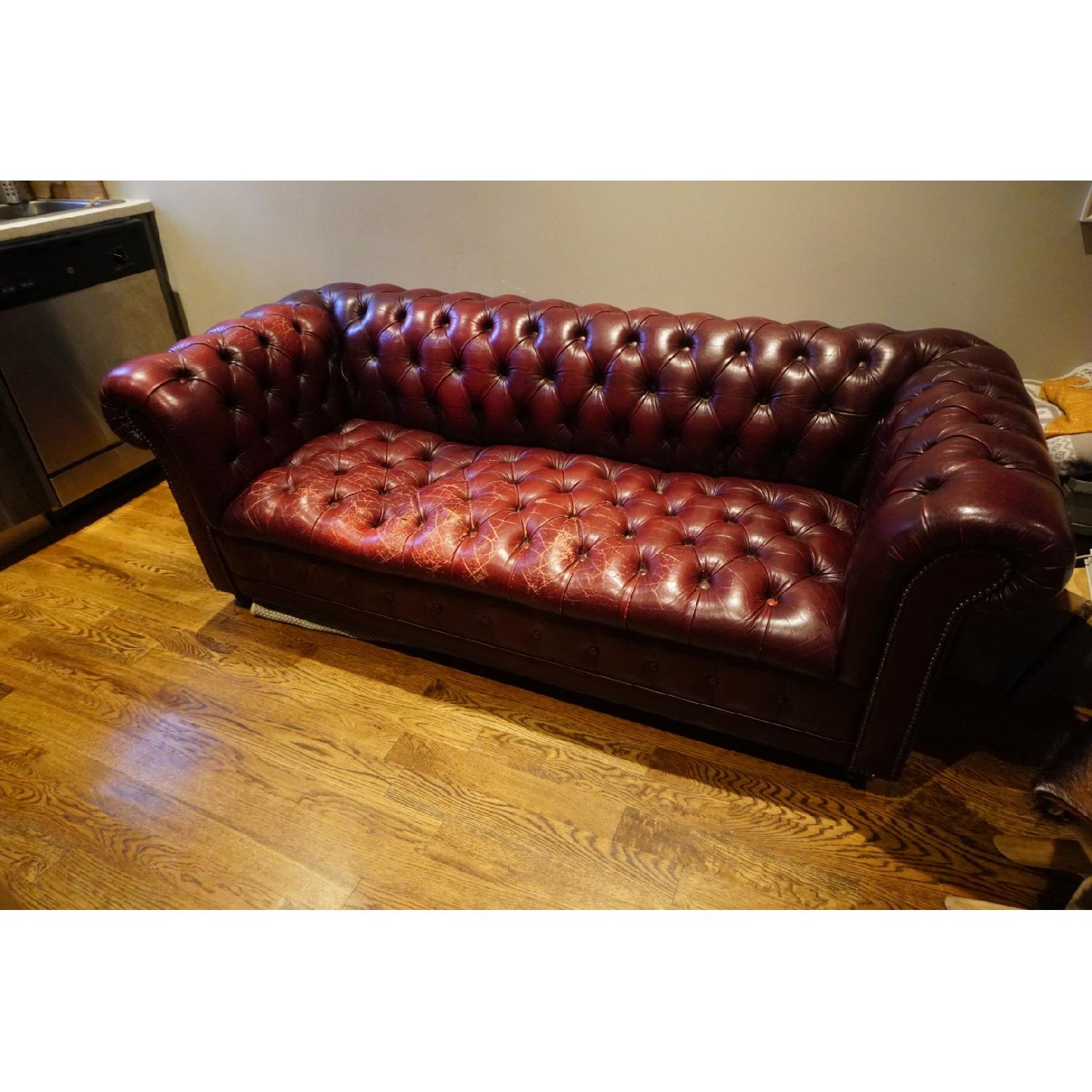 Pendragon Furniture Vintage Chesterfield Sofa - image-4