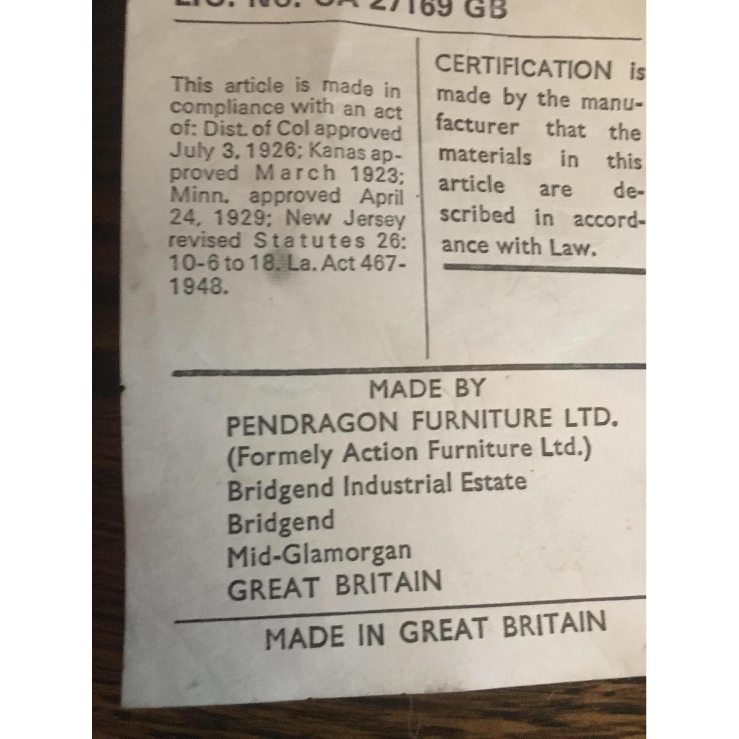 Pendragon Furniture Vintage Chesterfield Sofa - image-6