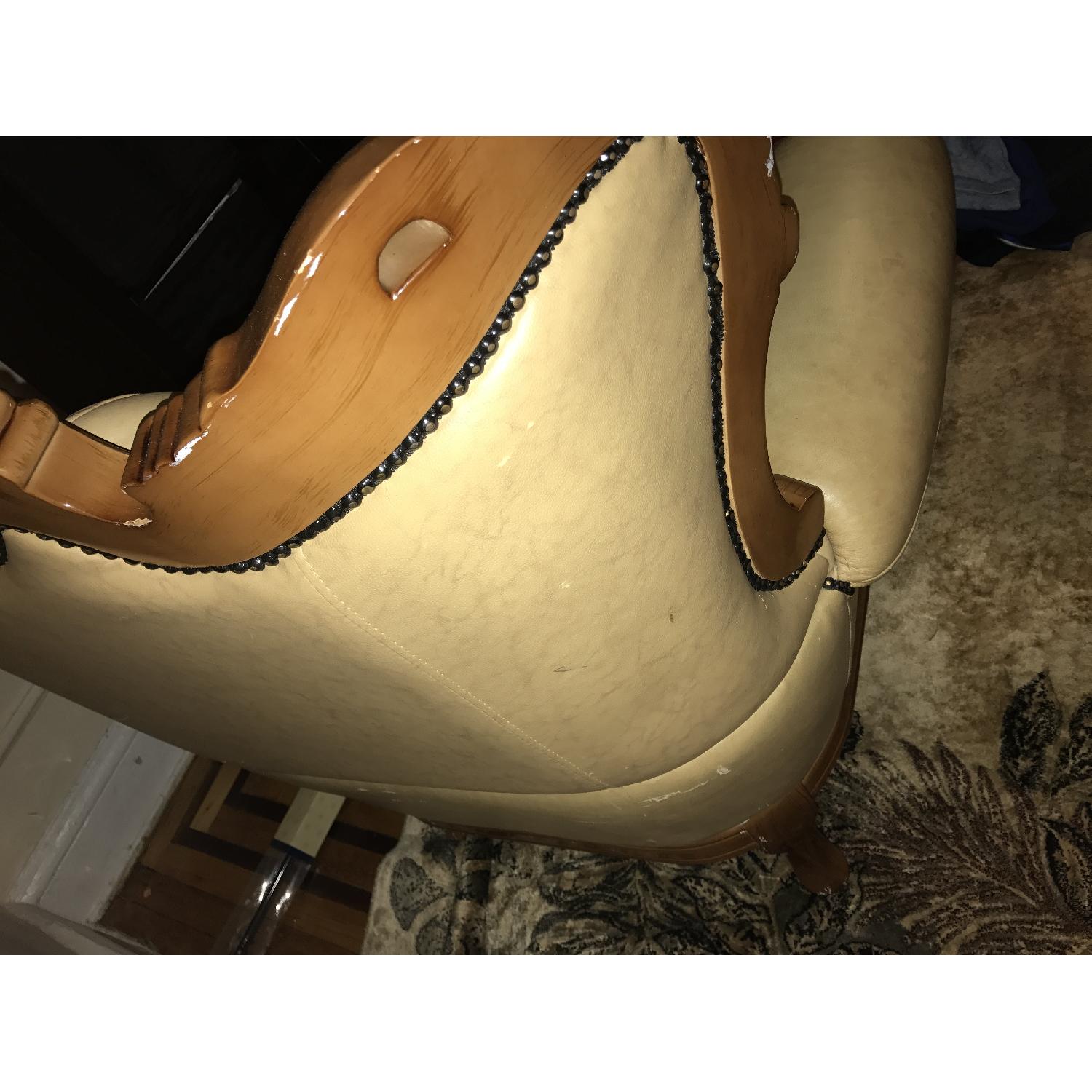 Royal Leather Chair - image-4