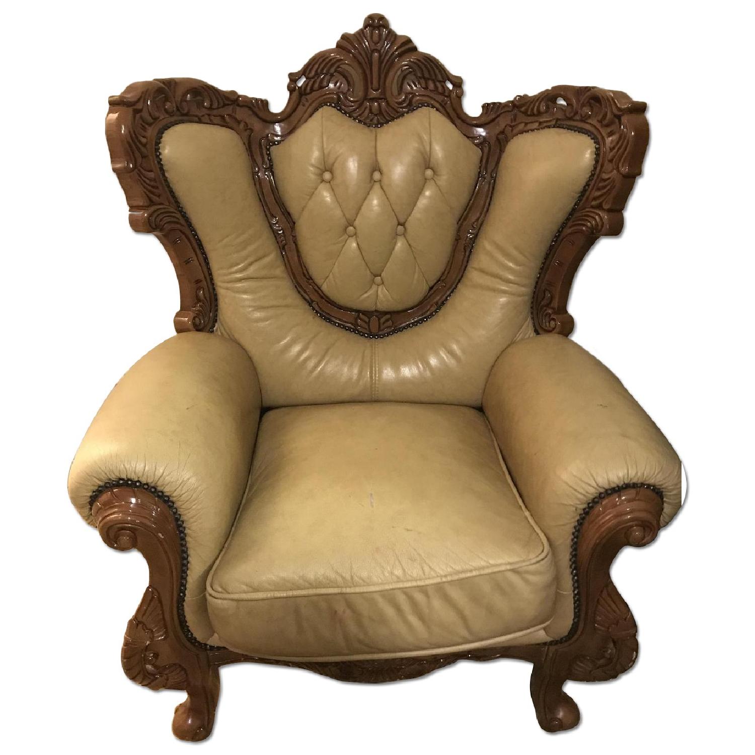 Royal Leather Chair - image-0