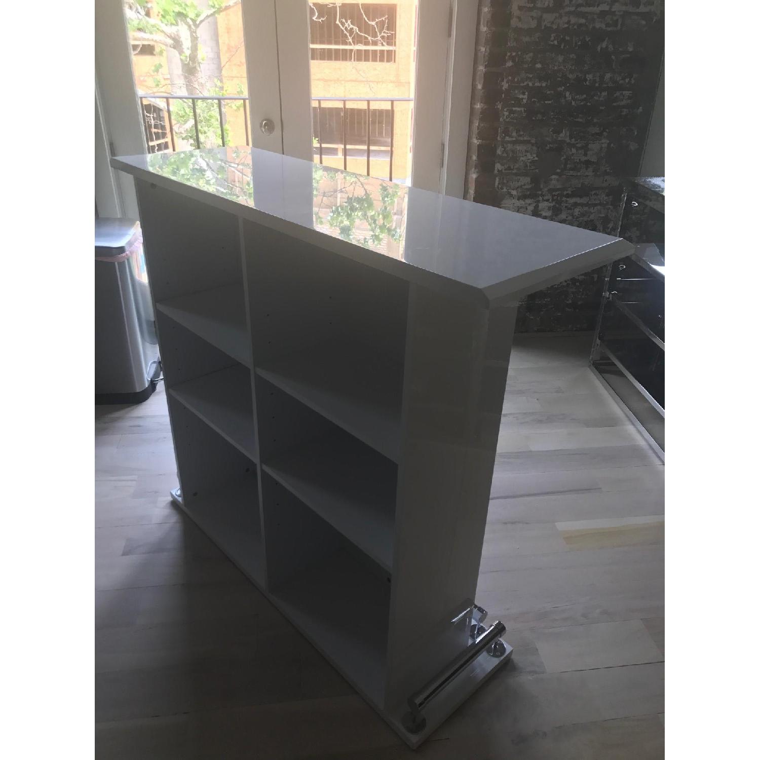 White Lacquer Bar - image-4