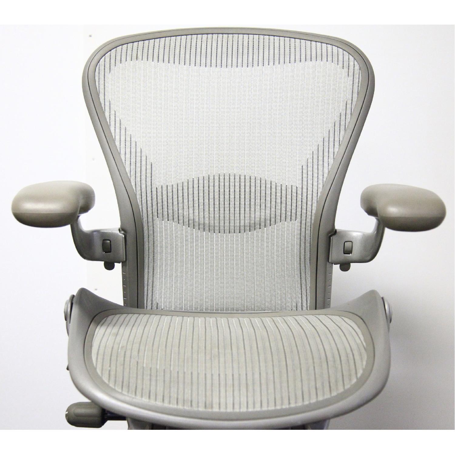 Aeron Stool by Herman Miller - image-3