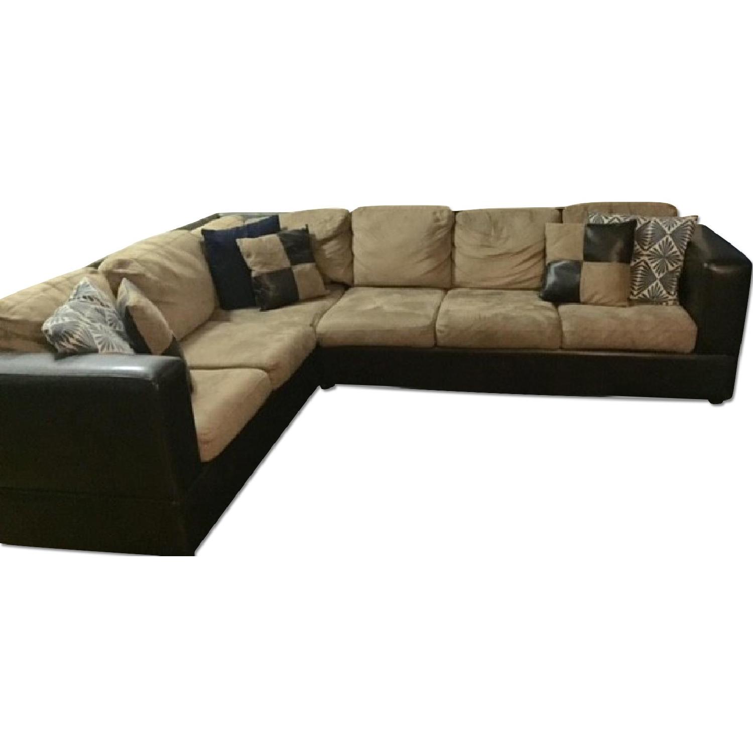 Jennifer Convertibles 6Seat Sectional AptDeco