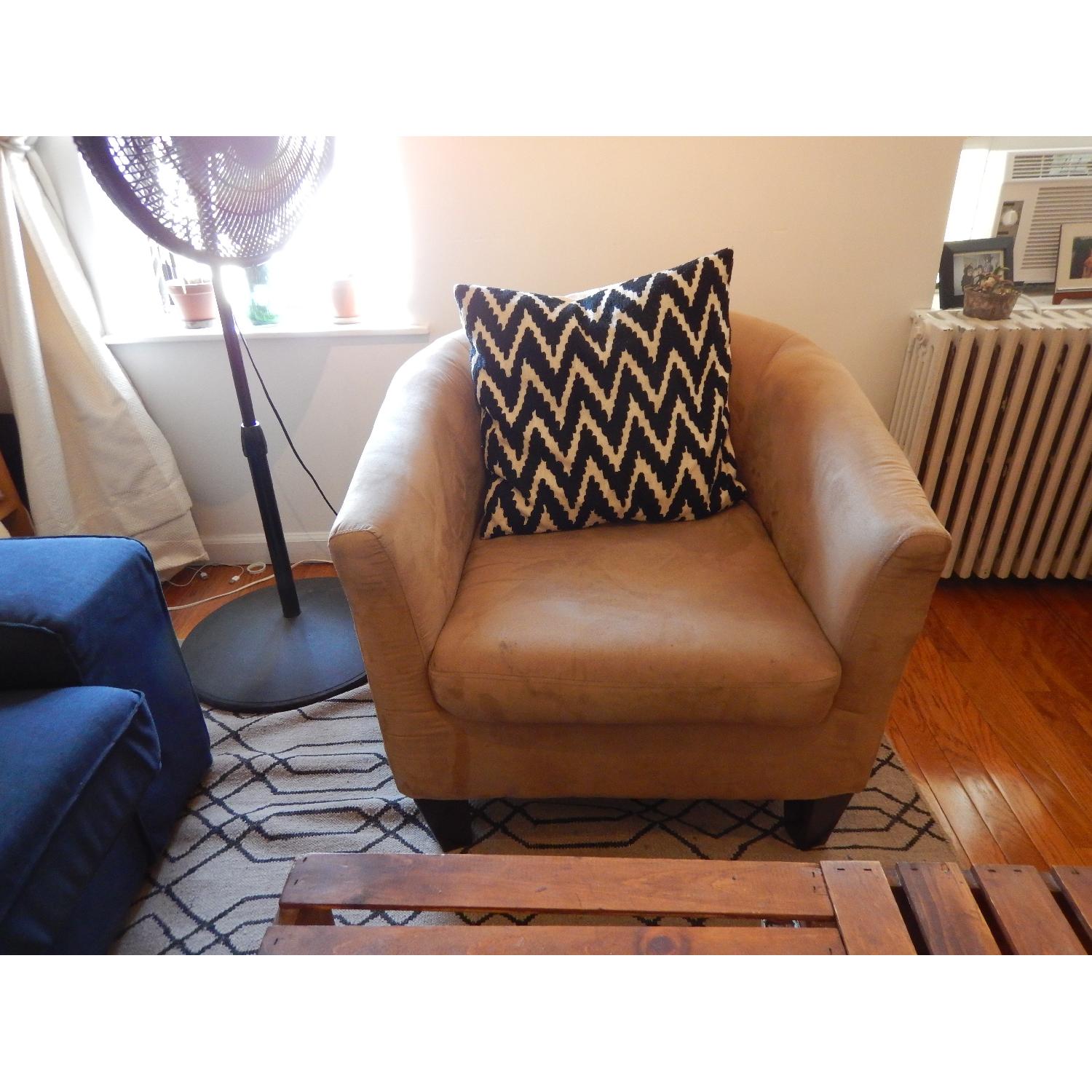 Rounded Back Accent Chair - image-2