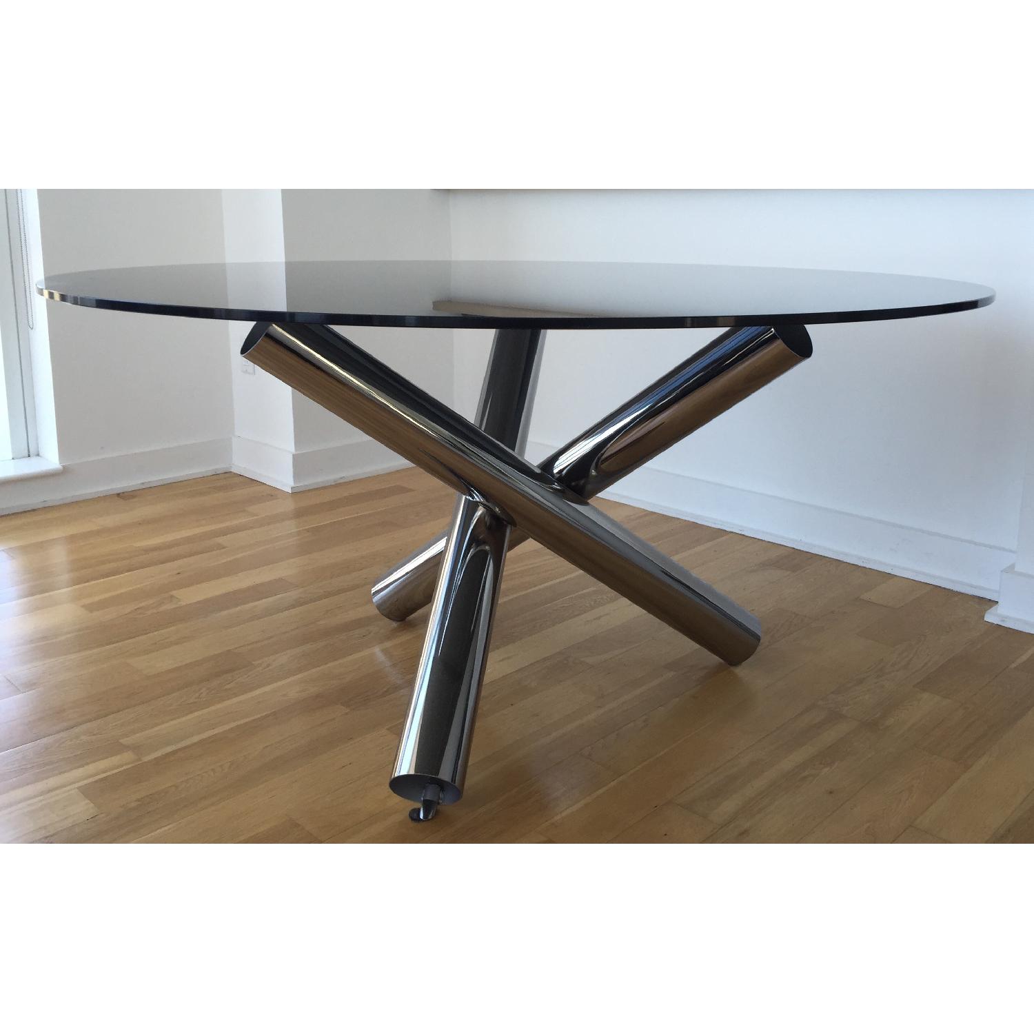 Minotti Van Dyck Round Dining Table - image-1