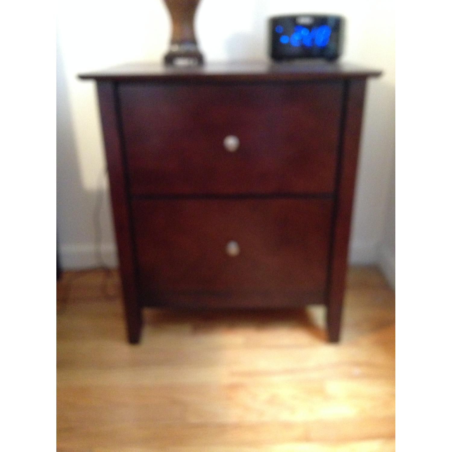 Bob's Tribeca Queen Bedroom Set - image-9