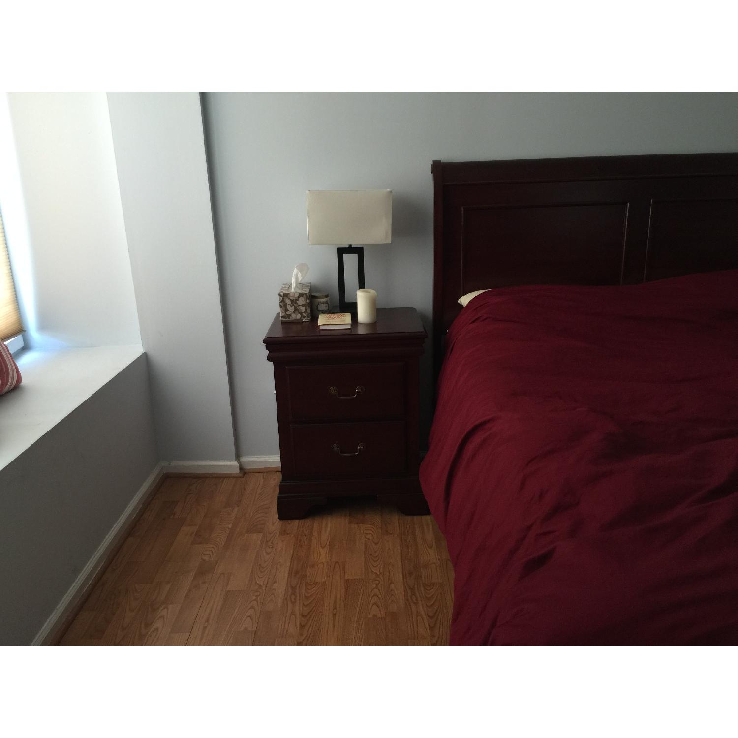 Bob's 6 Piece Queen Bedroom Set - image-5