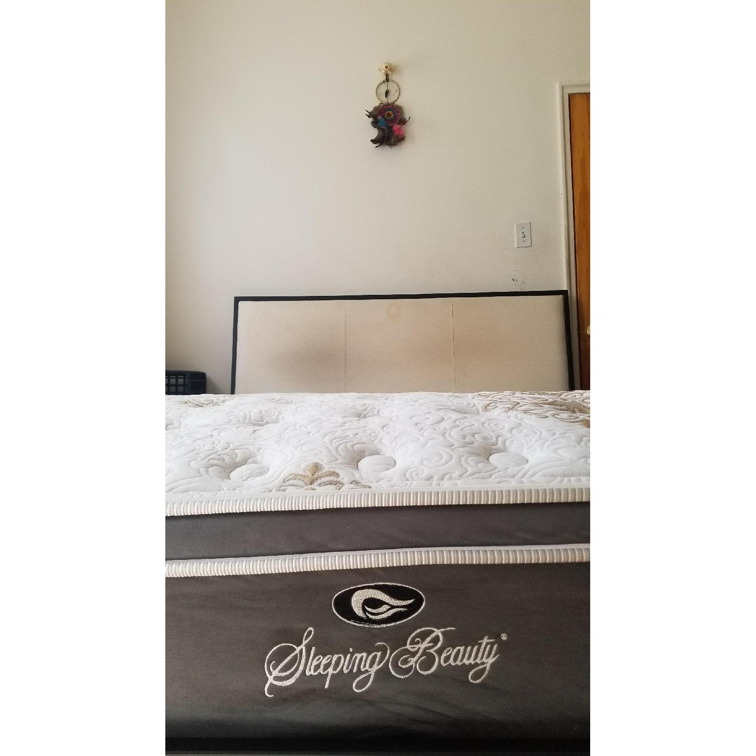 Crate & Barrel Sierra Upholstered Full Bed - image-5