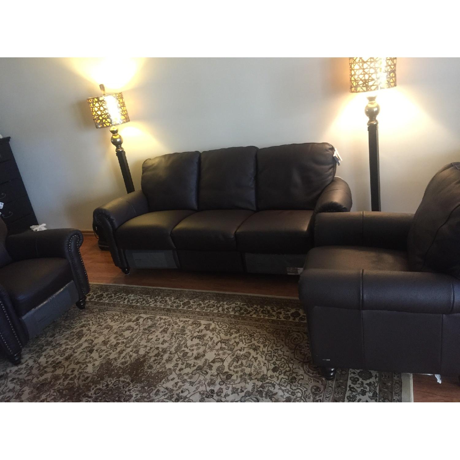Natuzzi Leather 3 Seater Sofa 2 Recliner Chairs AptDeco