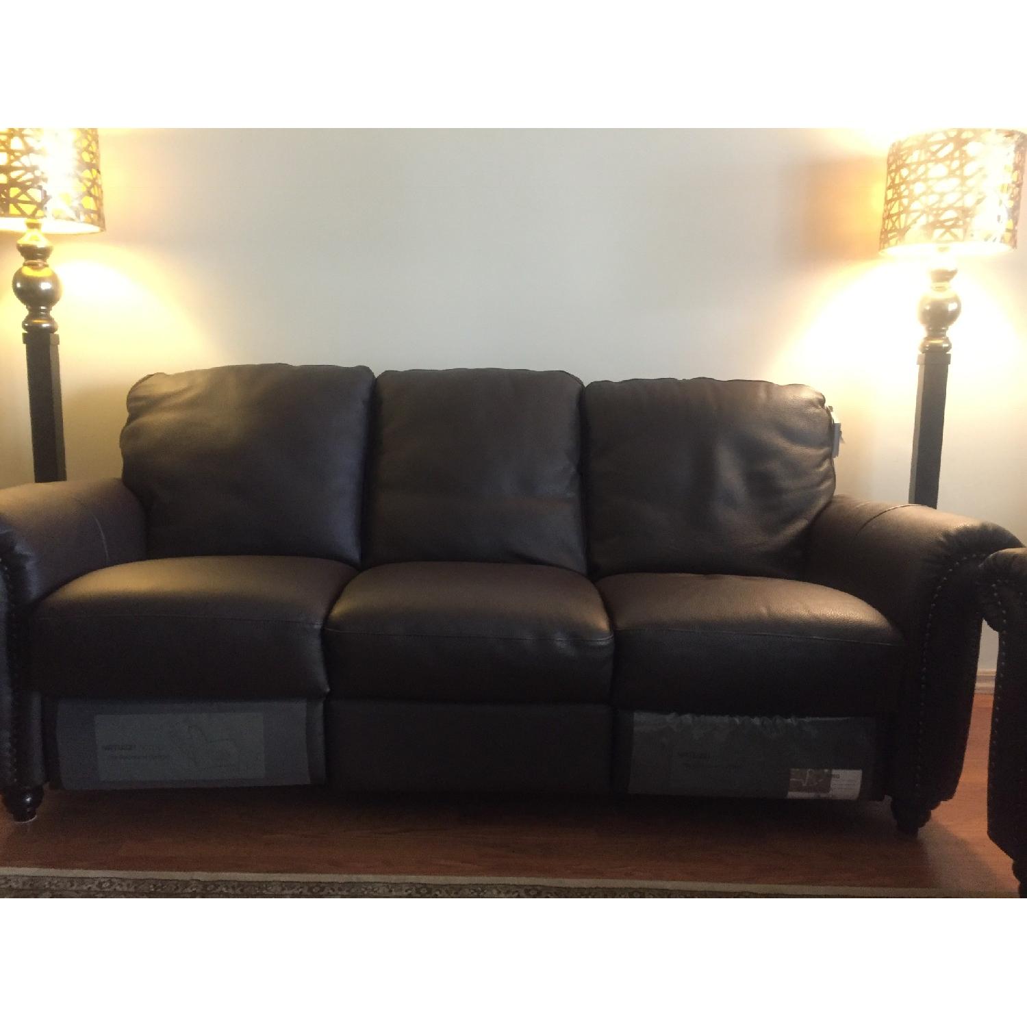 Natuzzi Leather 3 Seater Sofa + 2 Recliner Chairs - image-2
