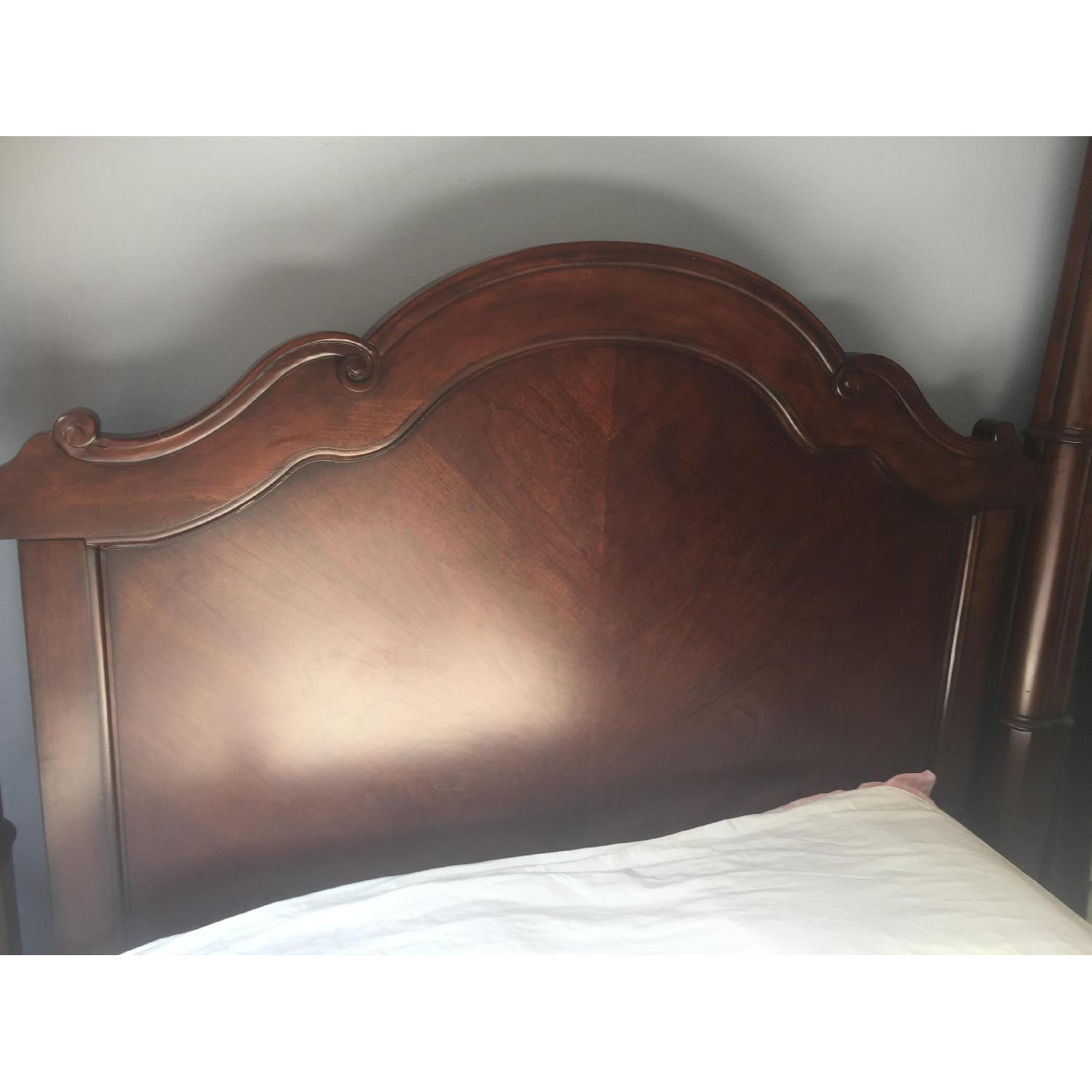 Bassett Louis-Philippe Queen Canopy Bed - image-3