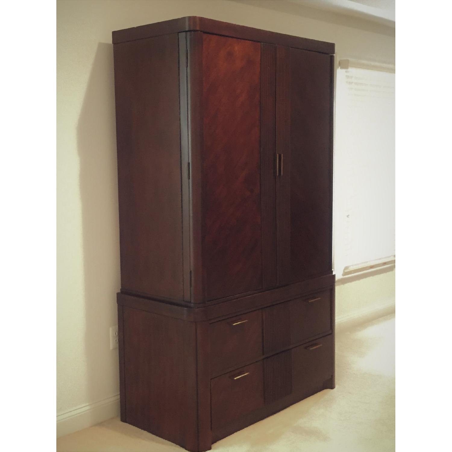 Ashley King Size 7 Piece Bedroom Set - image-12