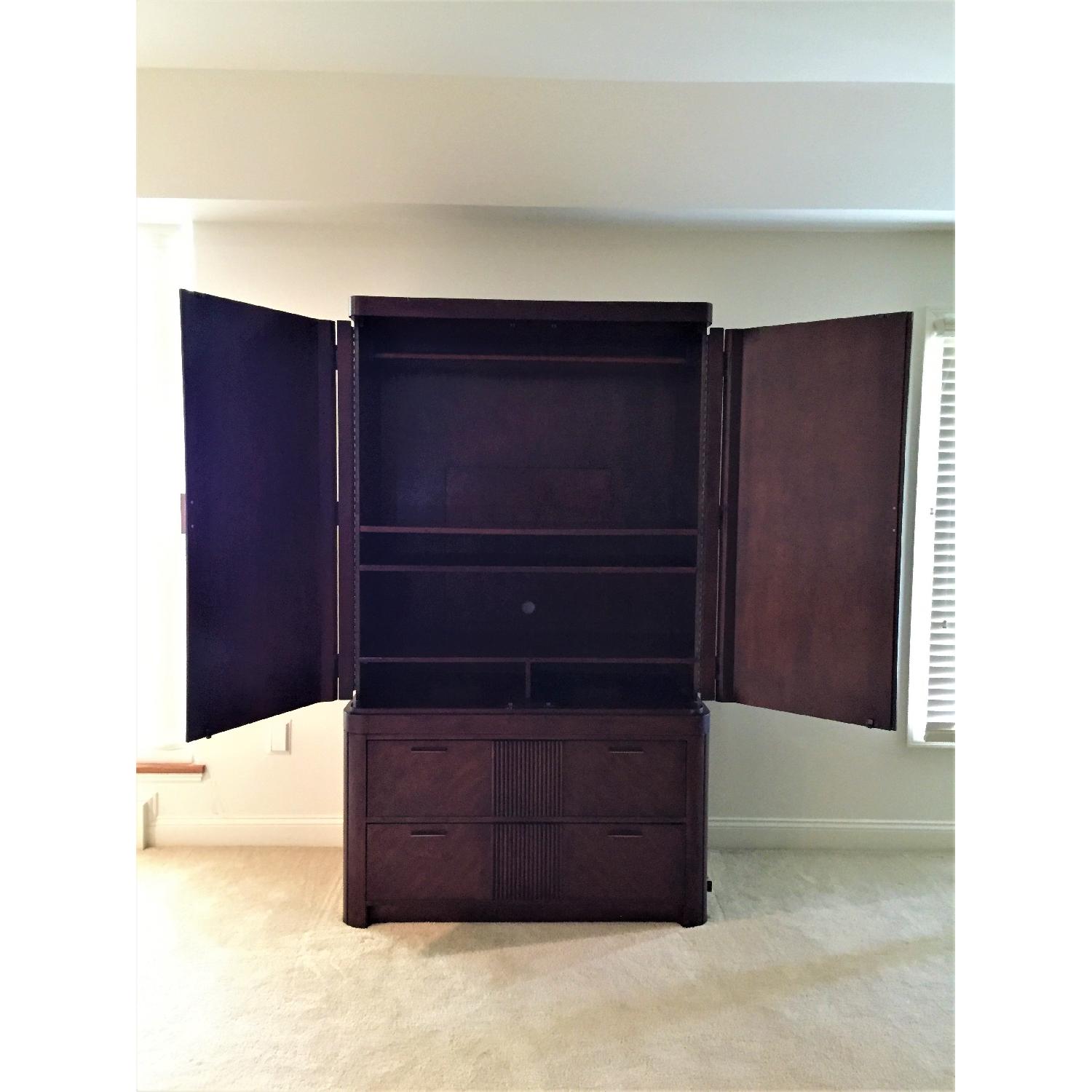 Ashley King Size 7 Piece Bedroom Set - image-13