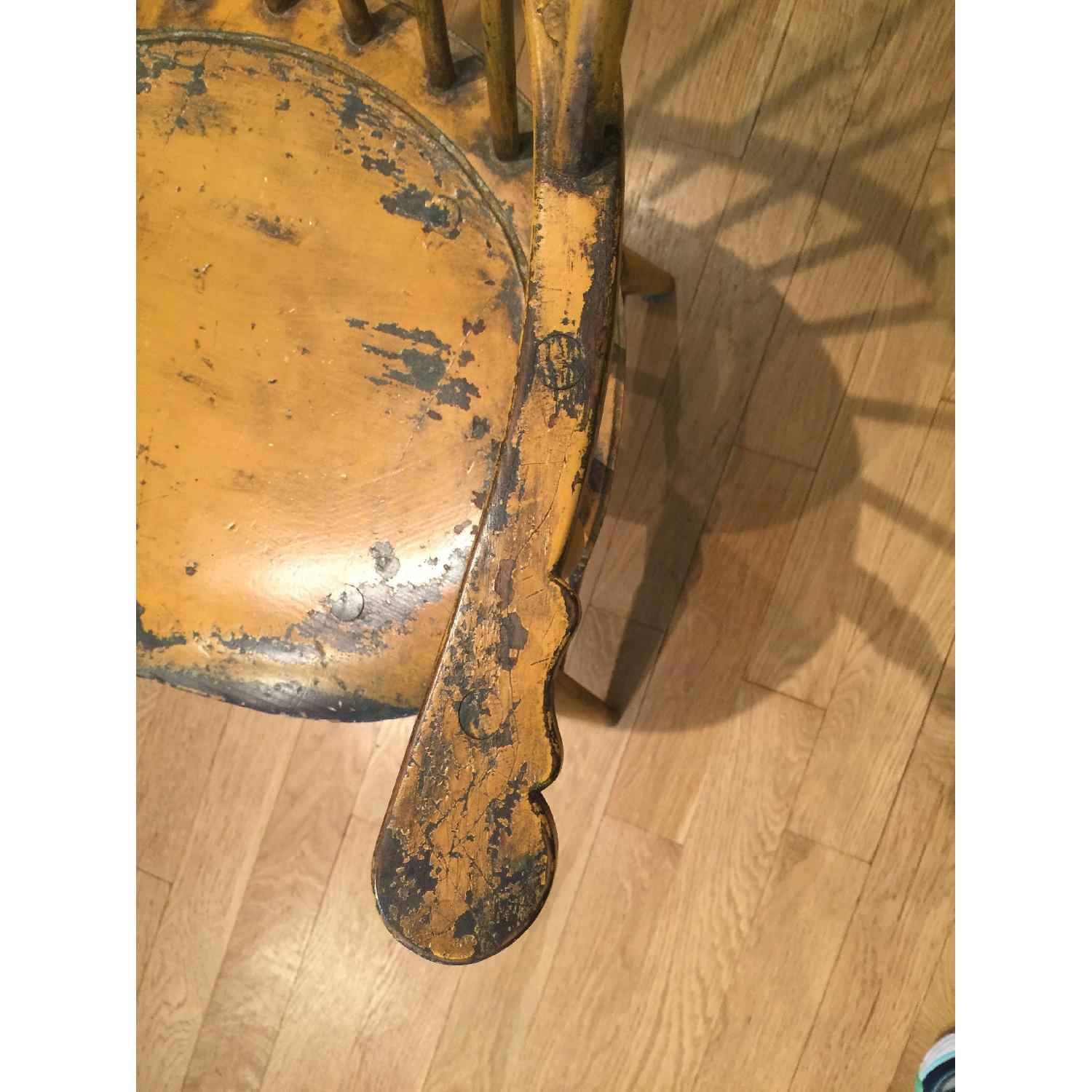 Antique Reproduction Windsor Back Dining Room Chairs - image-9