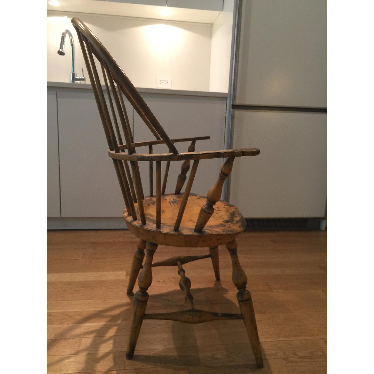 Antique Reproduction Windsor Back Dining Room Chairs - image-14