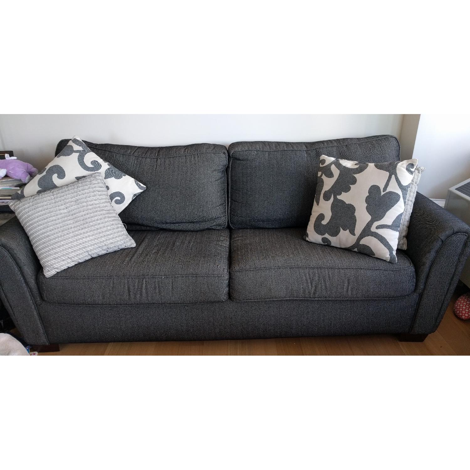 Levin's Furniture Gray Couch w/ 4 Pillows AptDeco