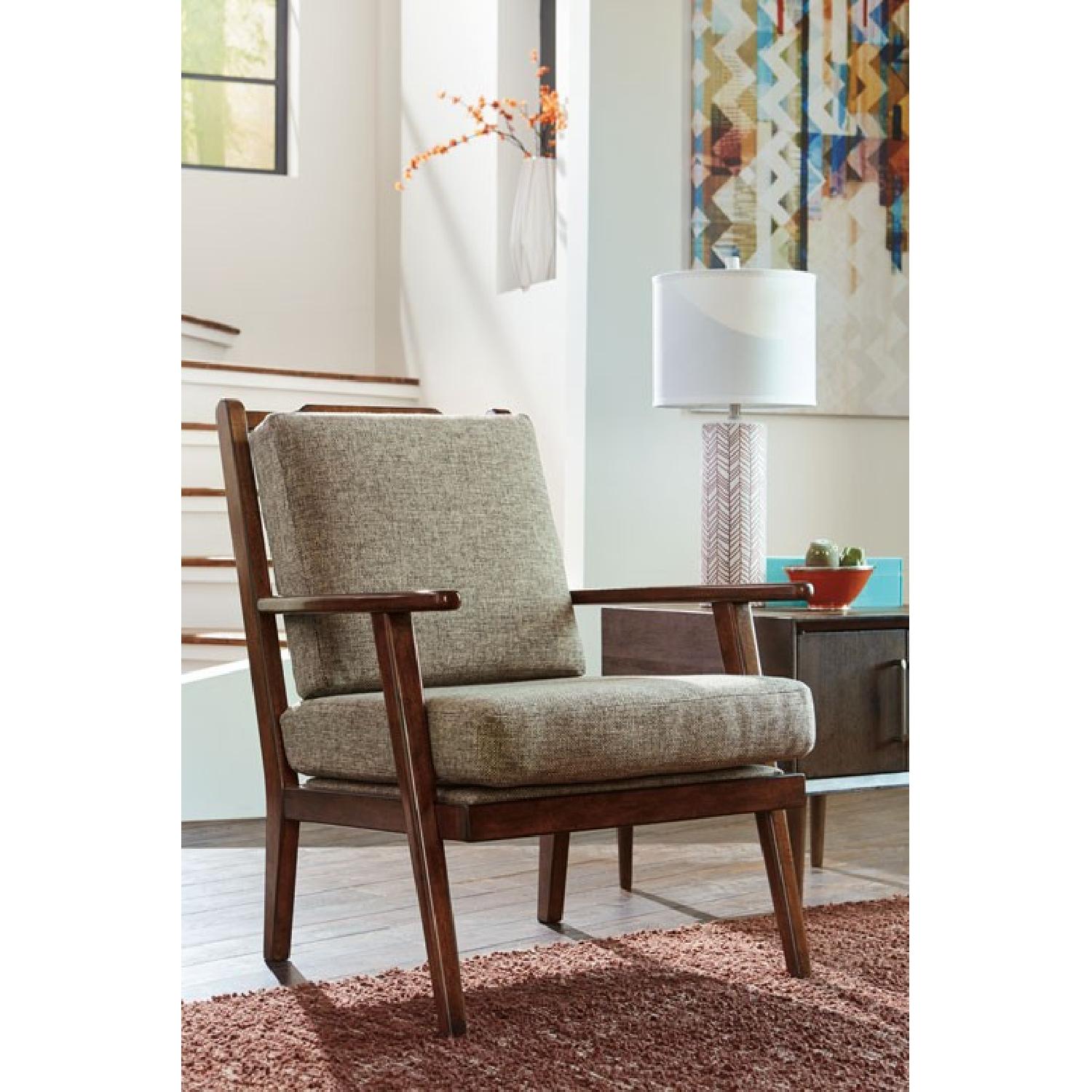 Ashley's Dahra Accent Chair - image-2