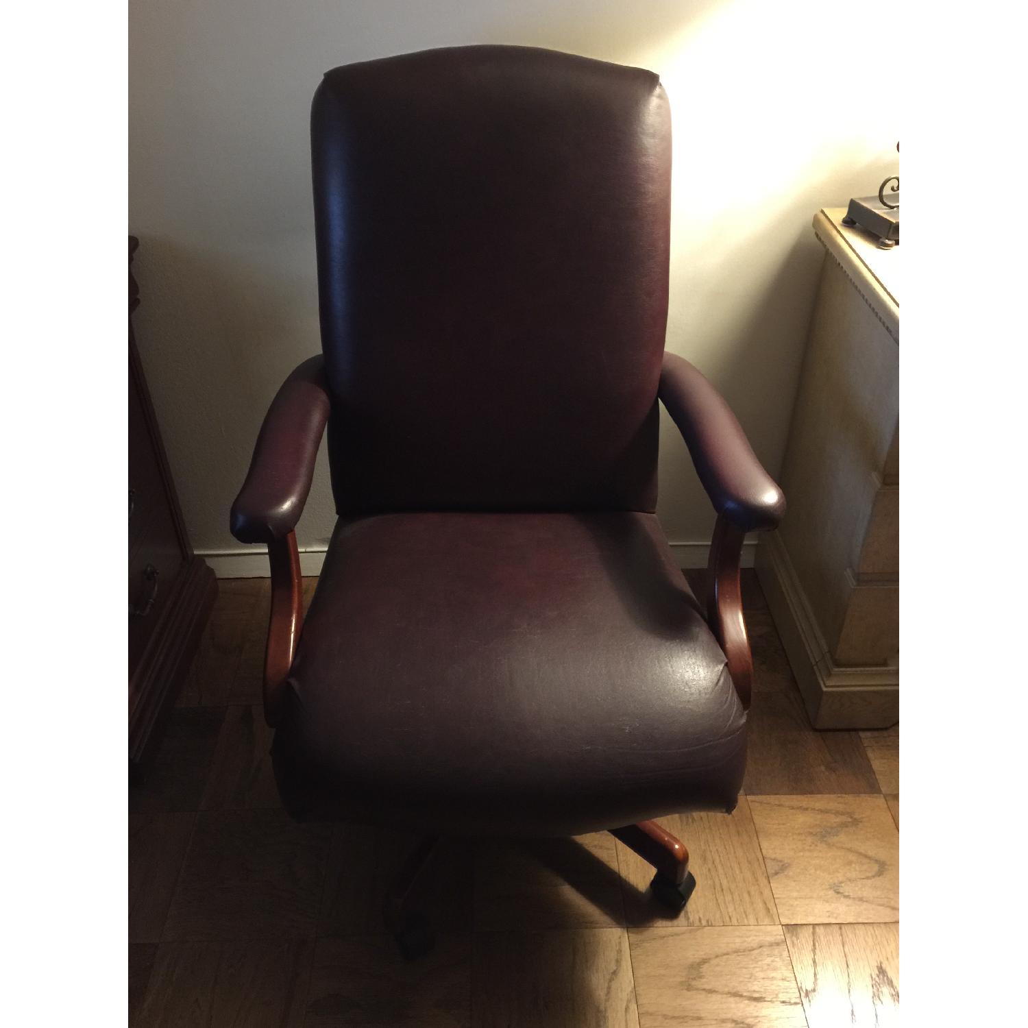 Havertys Office Desk & Leather Chair AptDeco