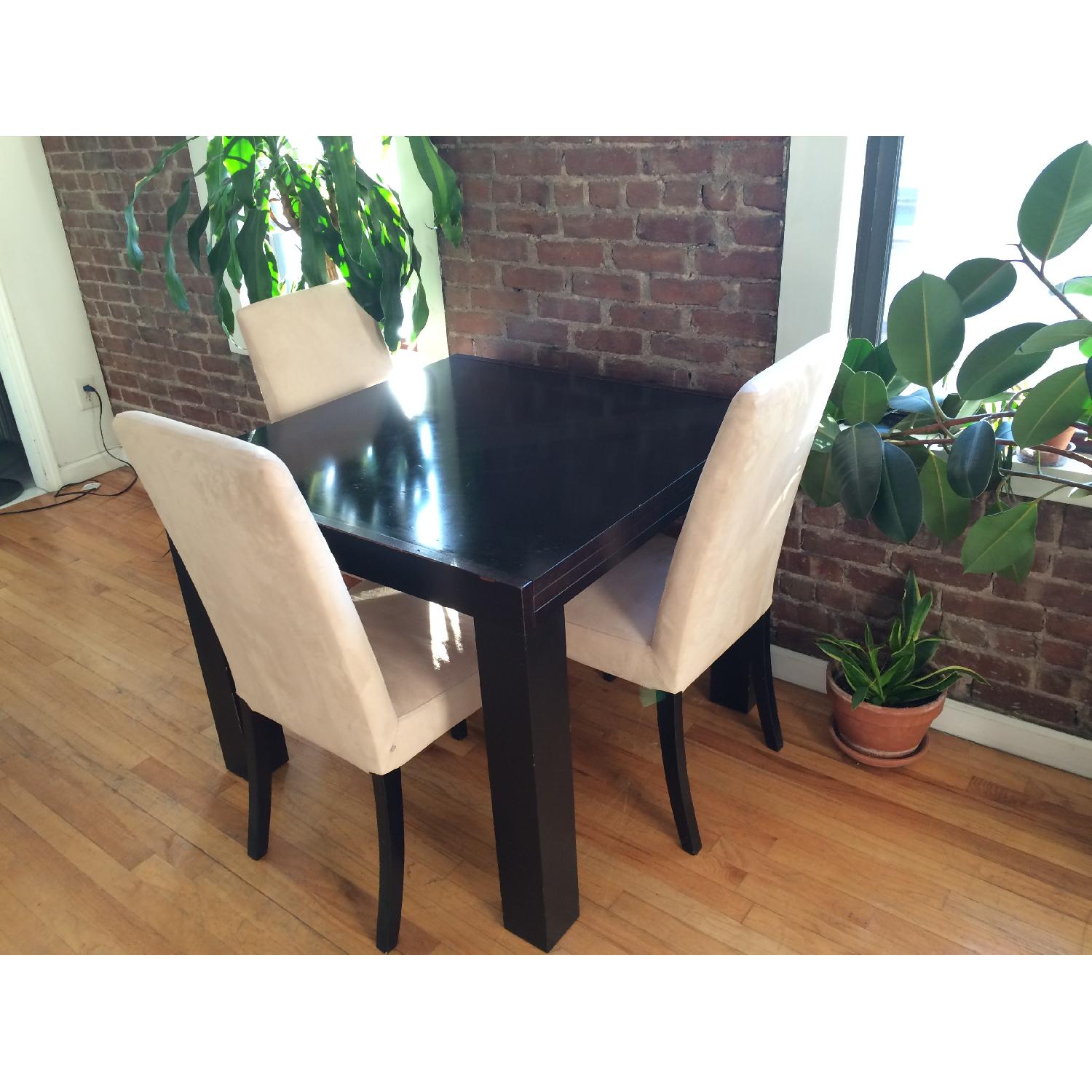 BoConcept Extendable Table w/ 4 Chairs - image-6