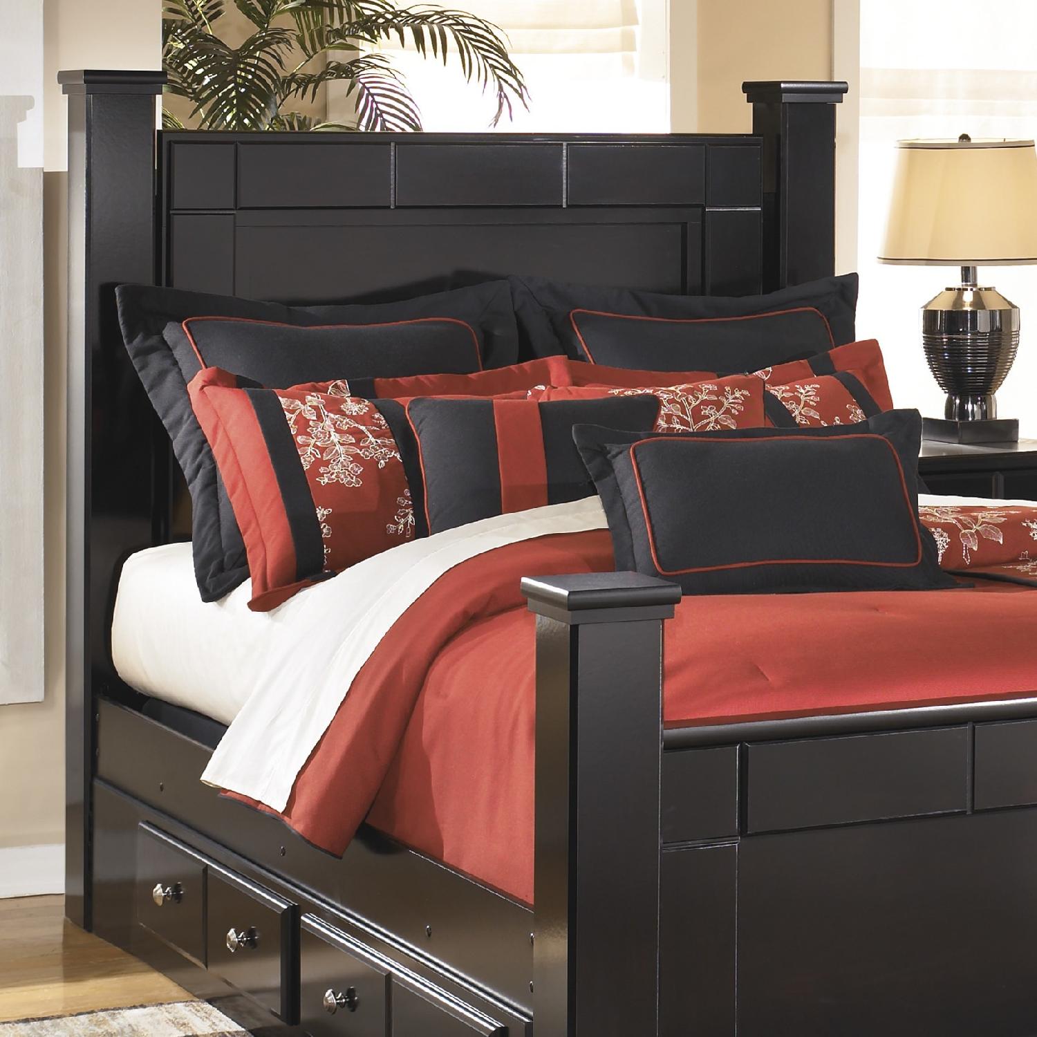 Ashley's Shay Poster Storage Bedroom Set - image-8