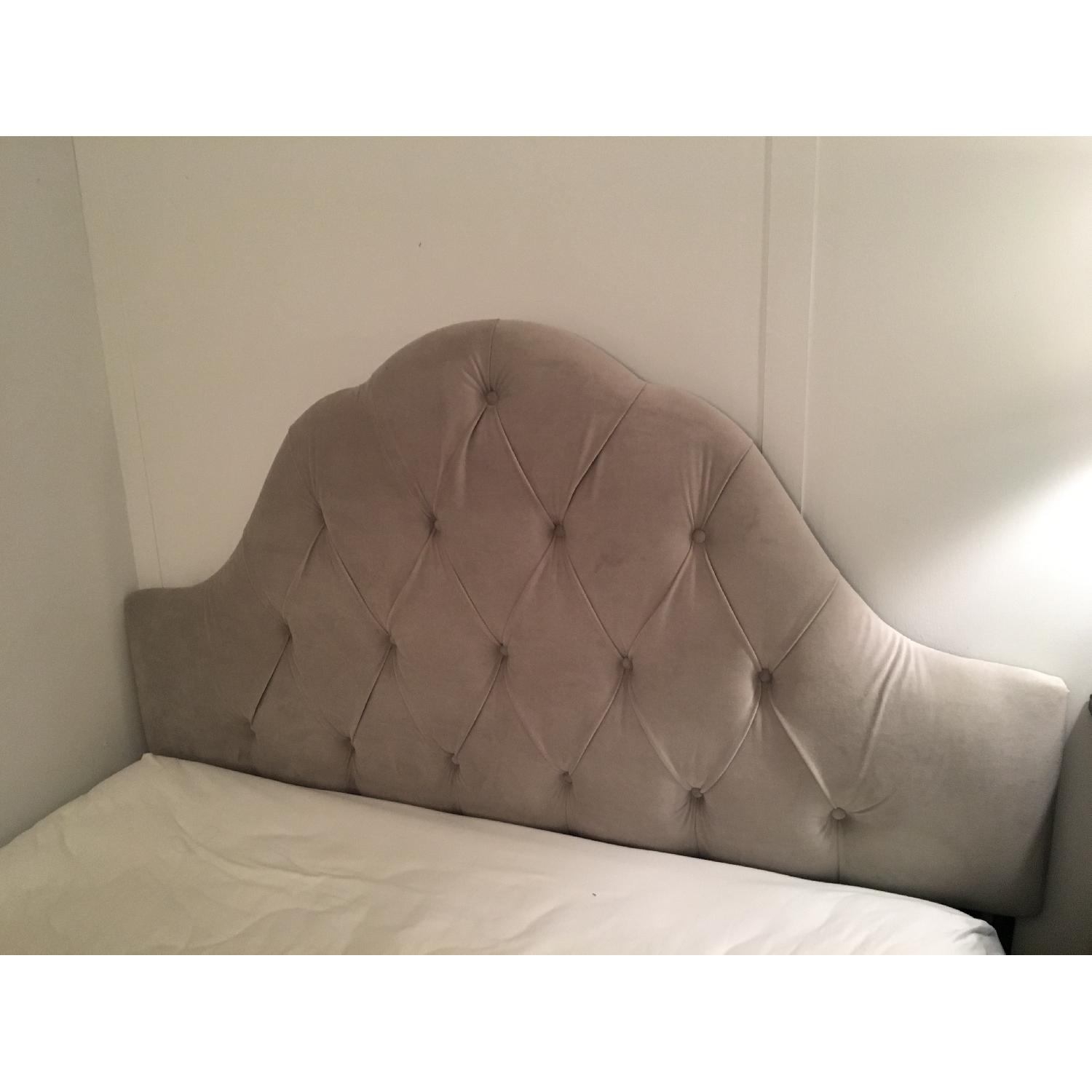 Skyline Furniture Light Grey Velvet Tufted Headboard - image-2