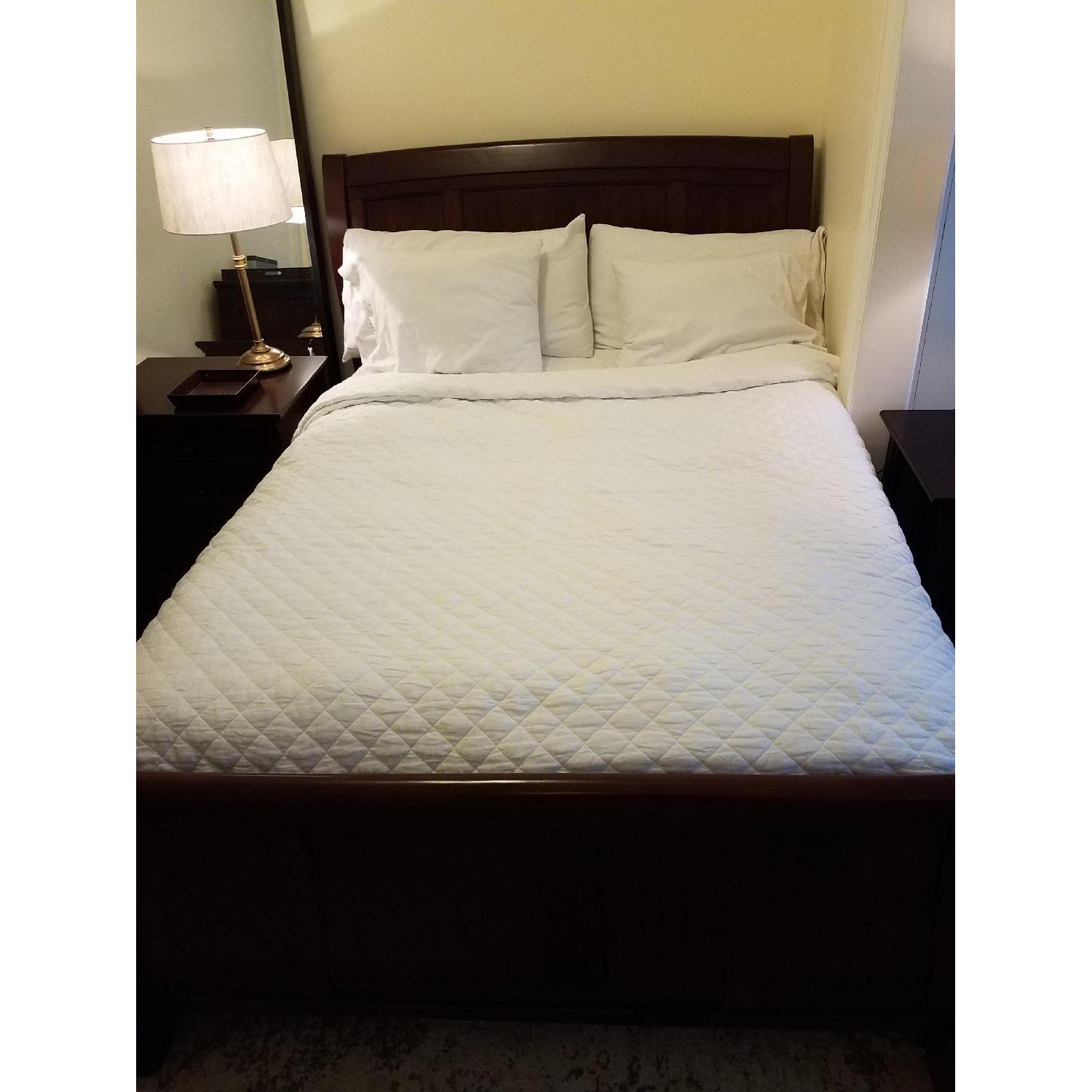 Raymour & Flanigan Queen Sleigh Bed - image-2