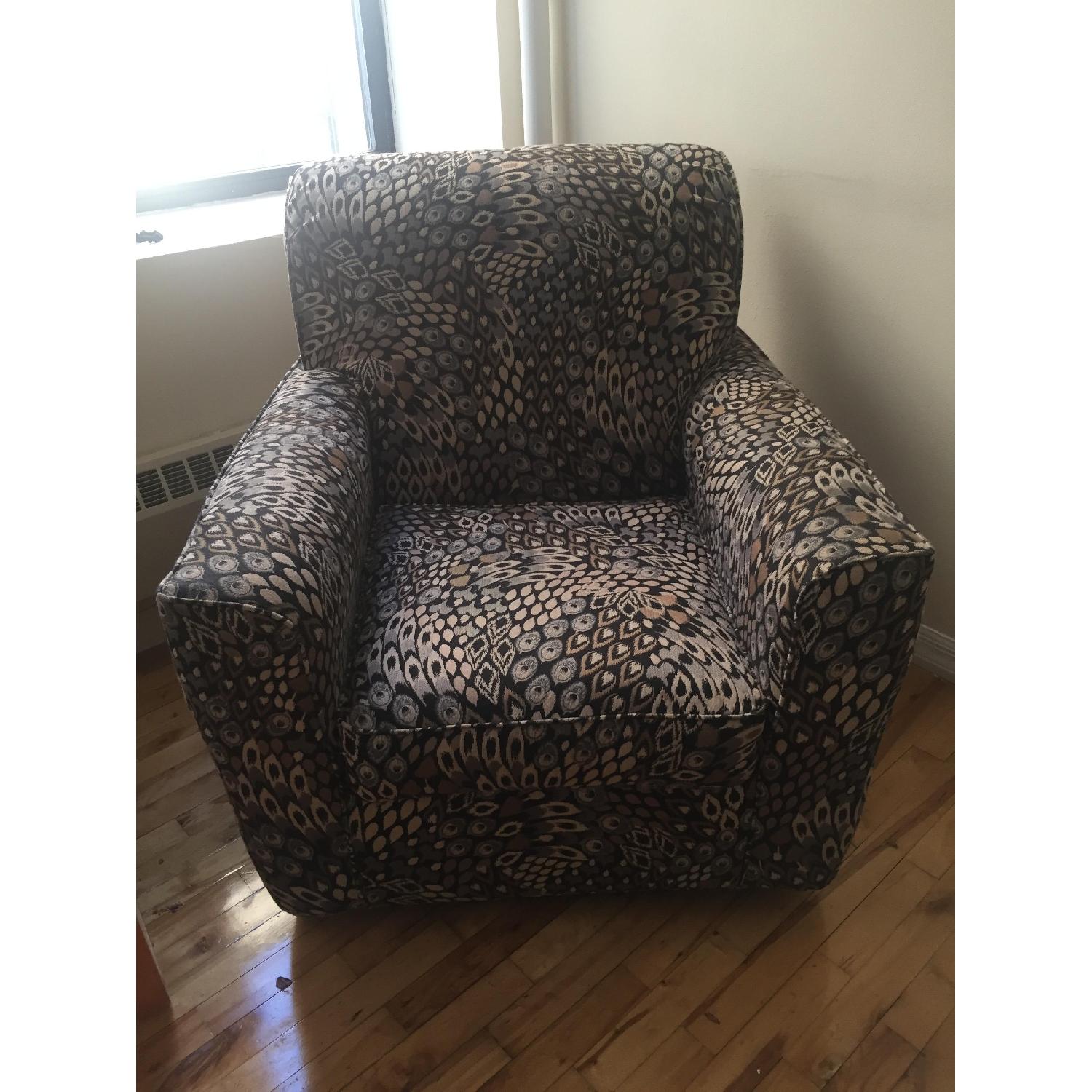 Ashley's Swivel Armchair - image-1